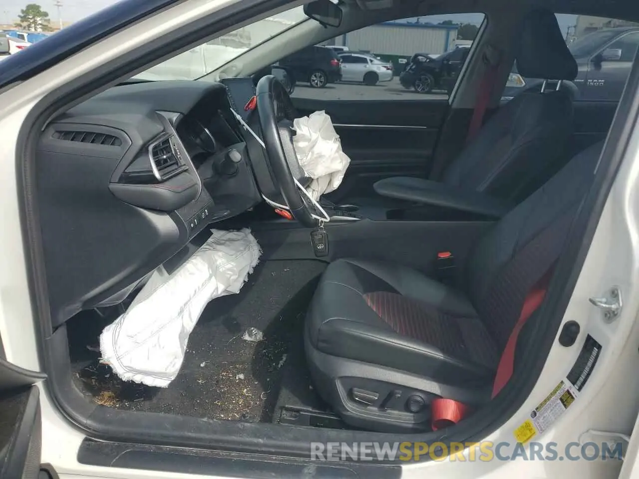 7 fotografías del automóvil dañado 4T1KZ1AK4PU077750 TOYOTA CAMRY 2023