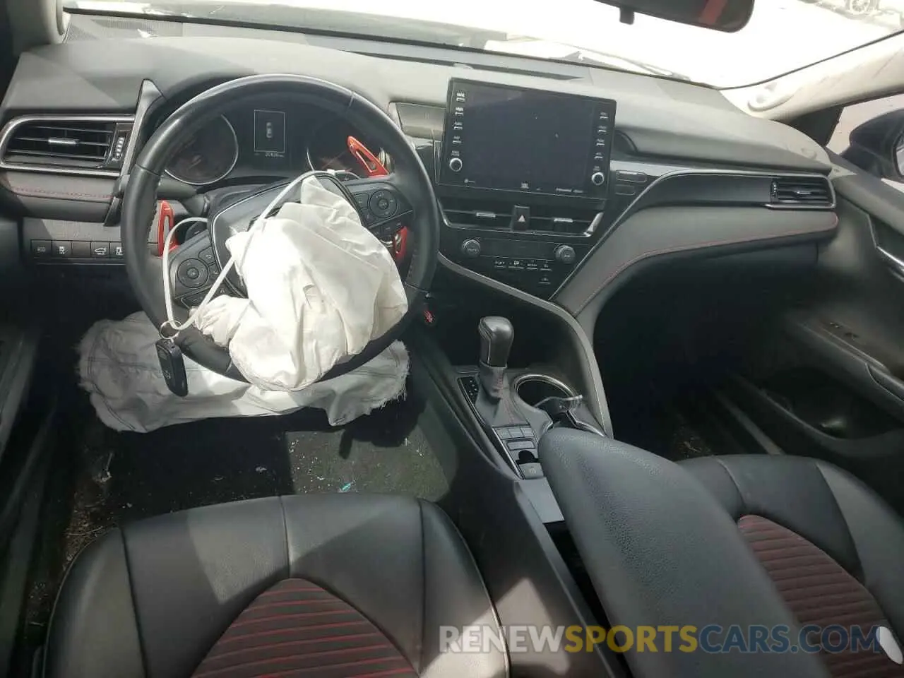 8 fotografías del automóvil dañado 4T1KZ1AK4PU077750 TOYOTA CAMRY 2023