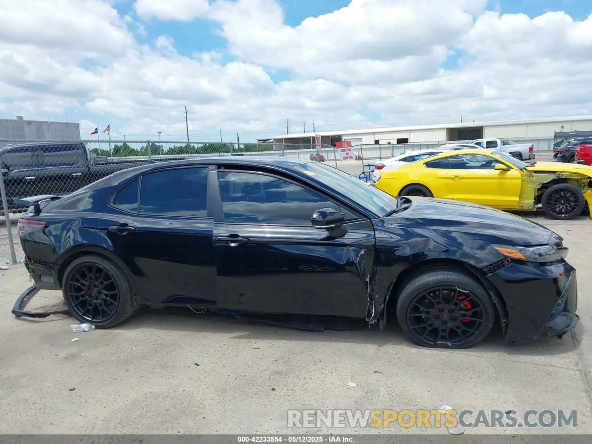 13 fotografías del automóvil dañado 4T1KZ1AK4PU079594 TOYOTA CAMRY 2023