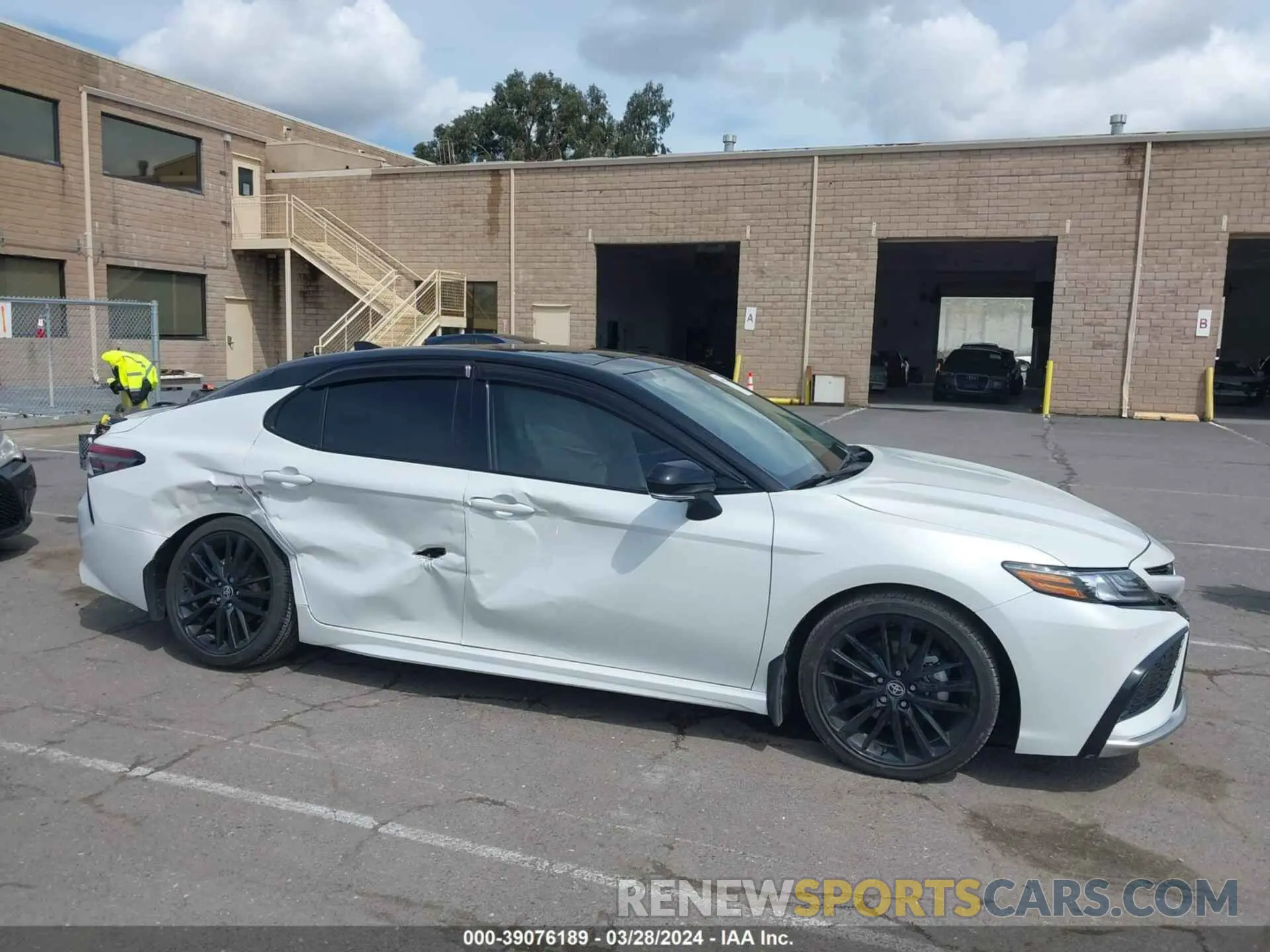 13 fotografías del automóvil dañado 4T1KZ1AK5PU081032 TOYOTA CAMRY 2023