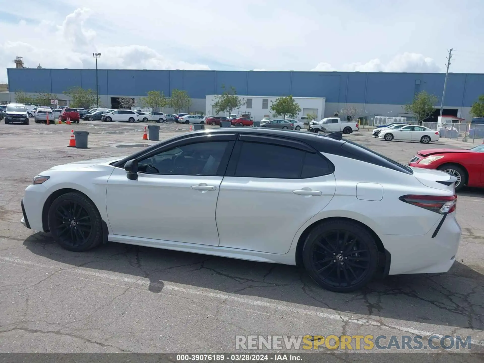 14 fotografías del automóvil dañado 4T1KZ1AK5PU081032 TOYOTA CAMRY 2023