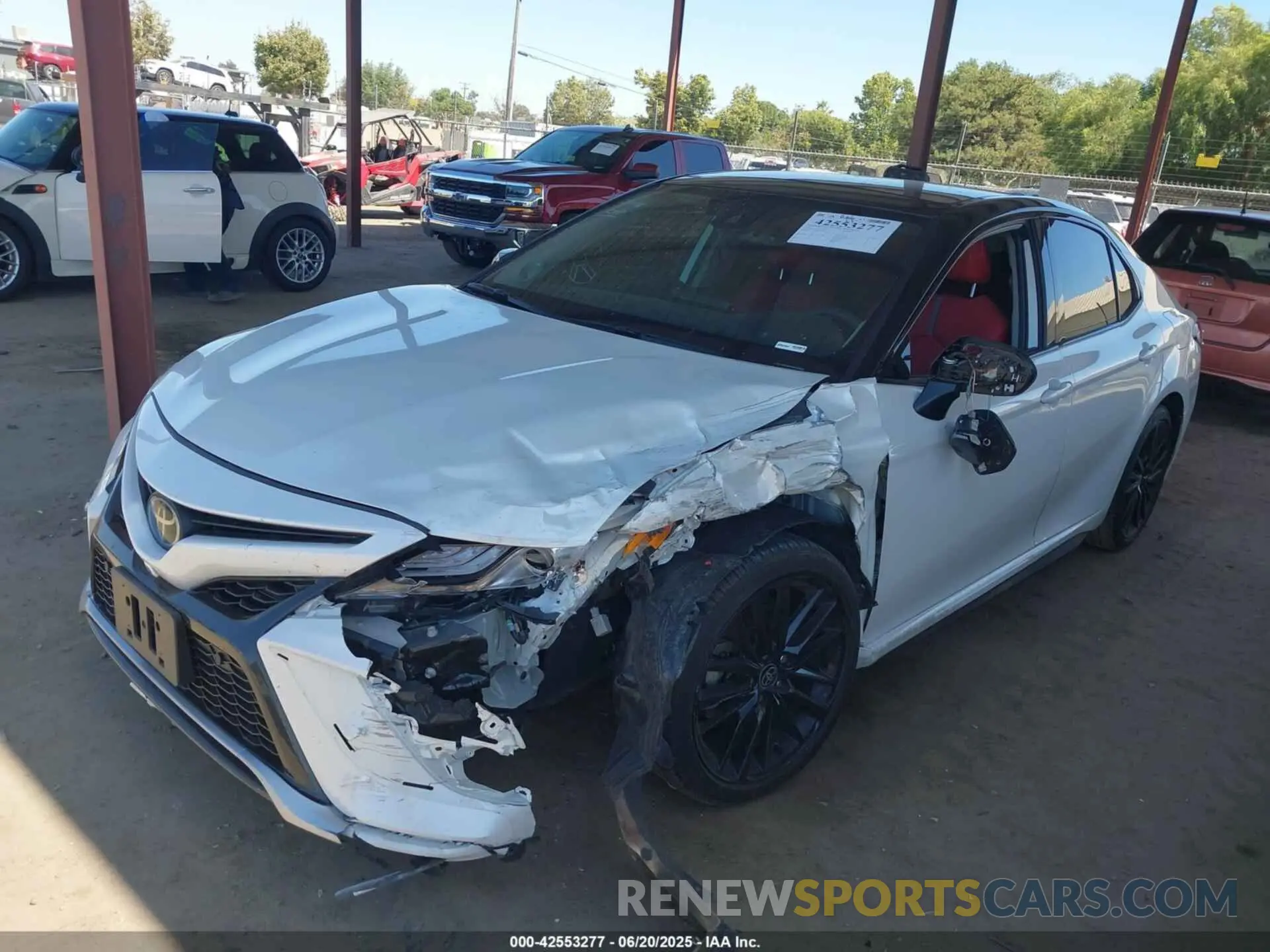 2 fotografías del automóvil dañado 4T1KZ1AK5PU084917 TOYOTA CAMRY 2023