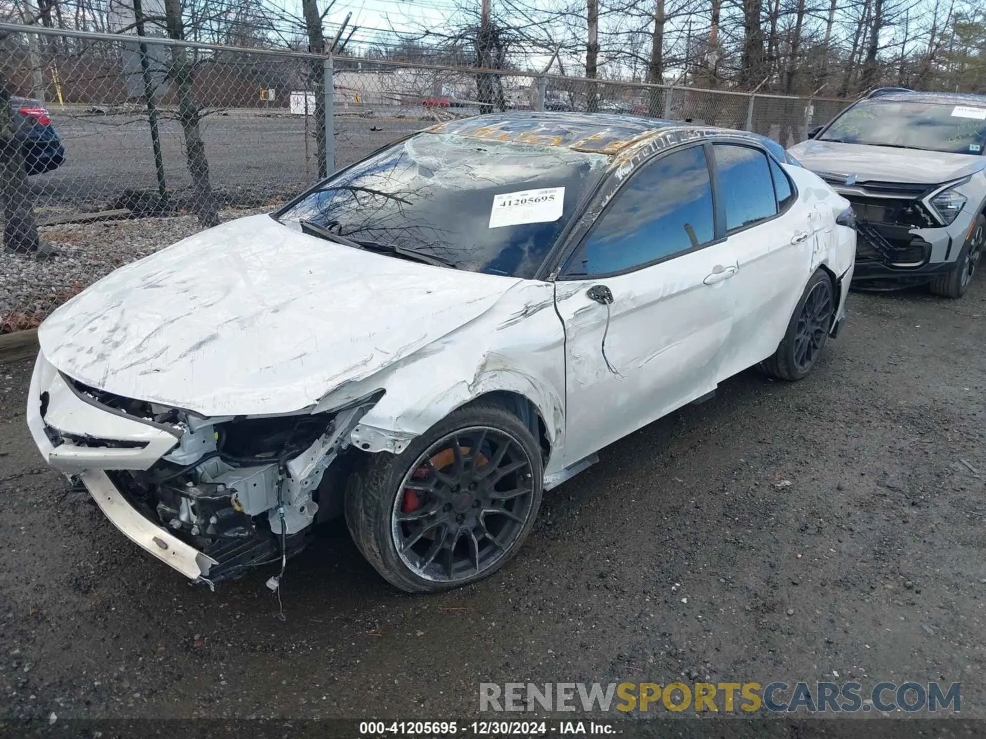 2 fotografías del automóvil dañado 4T1KZ1AK7PU086913 TOYOTA CAMRY 2023