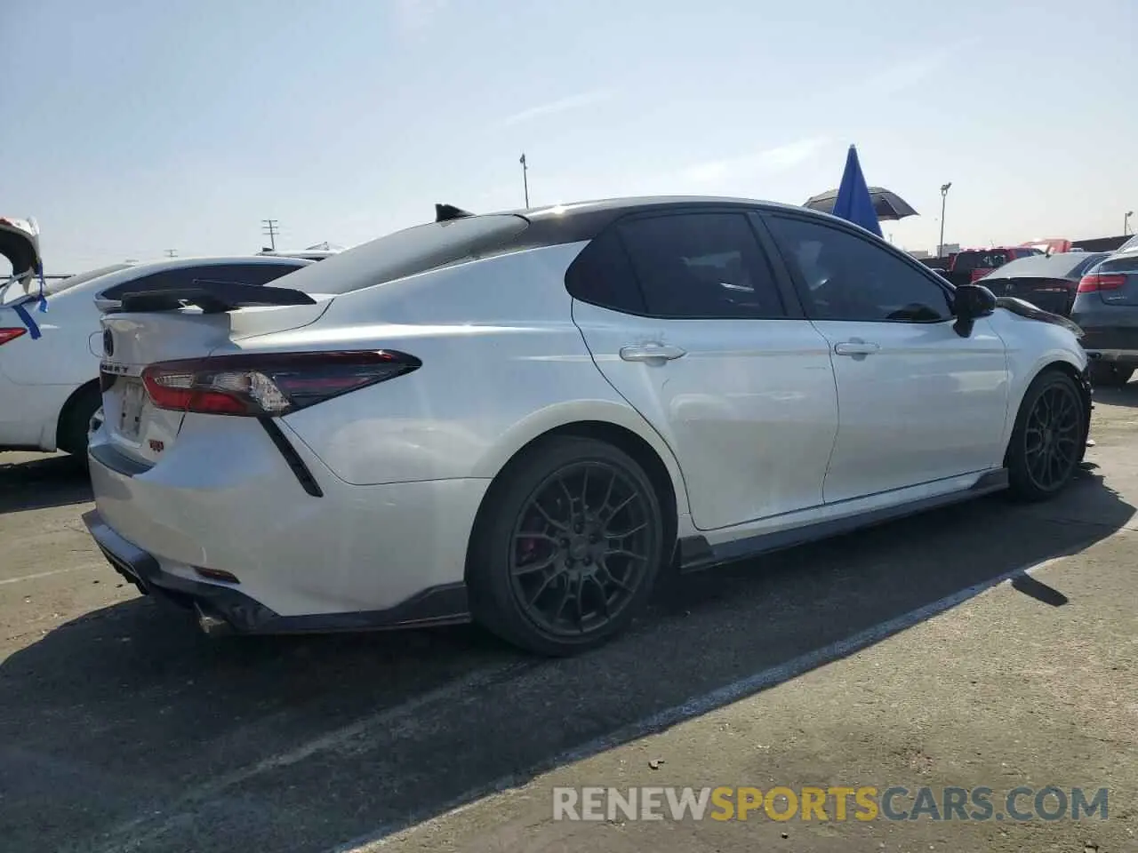 3 fotografías del automóvil dañado 4T1KZ1AK8PU081154 TOYOTA CAMRY 2023