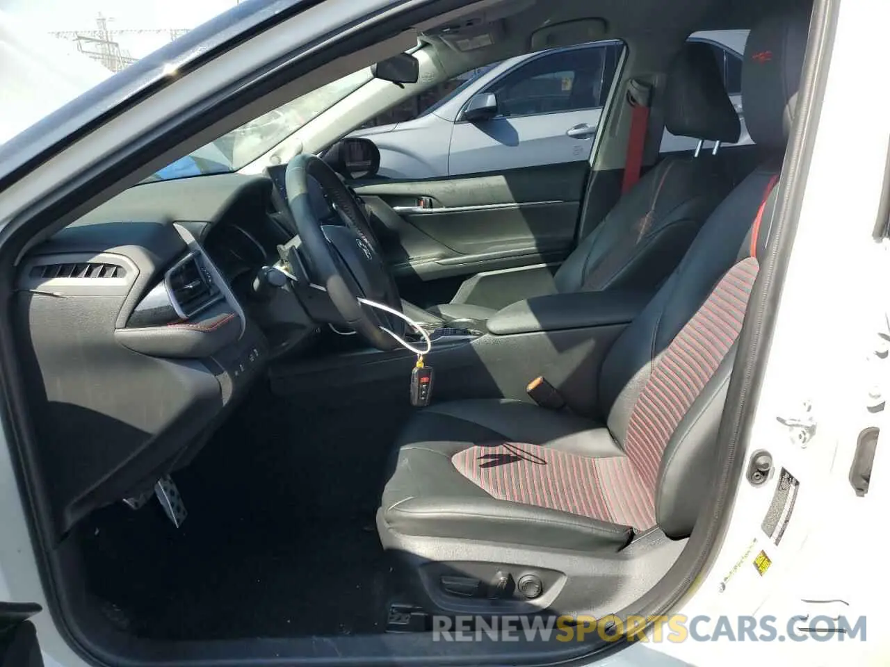 7 fotografías del automóvil dañado 4T1KZ1AK8PU081154 TOYOTA CAMRY 2023