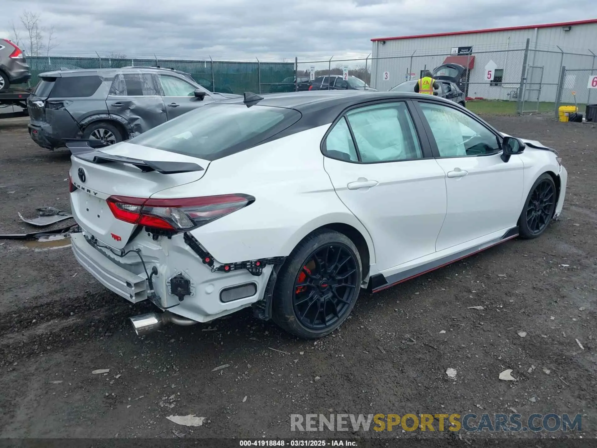 4 fotografías del automóvil dañado 4T1KZ1AK9PU075153 TOYOTA CAMRY 2023
