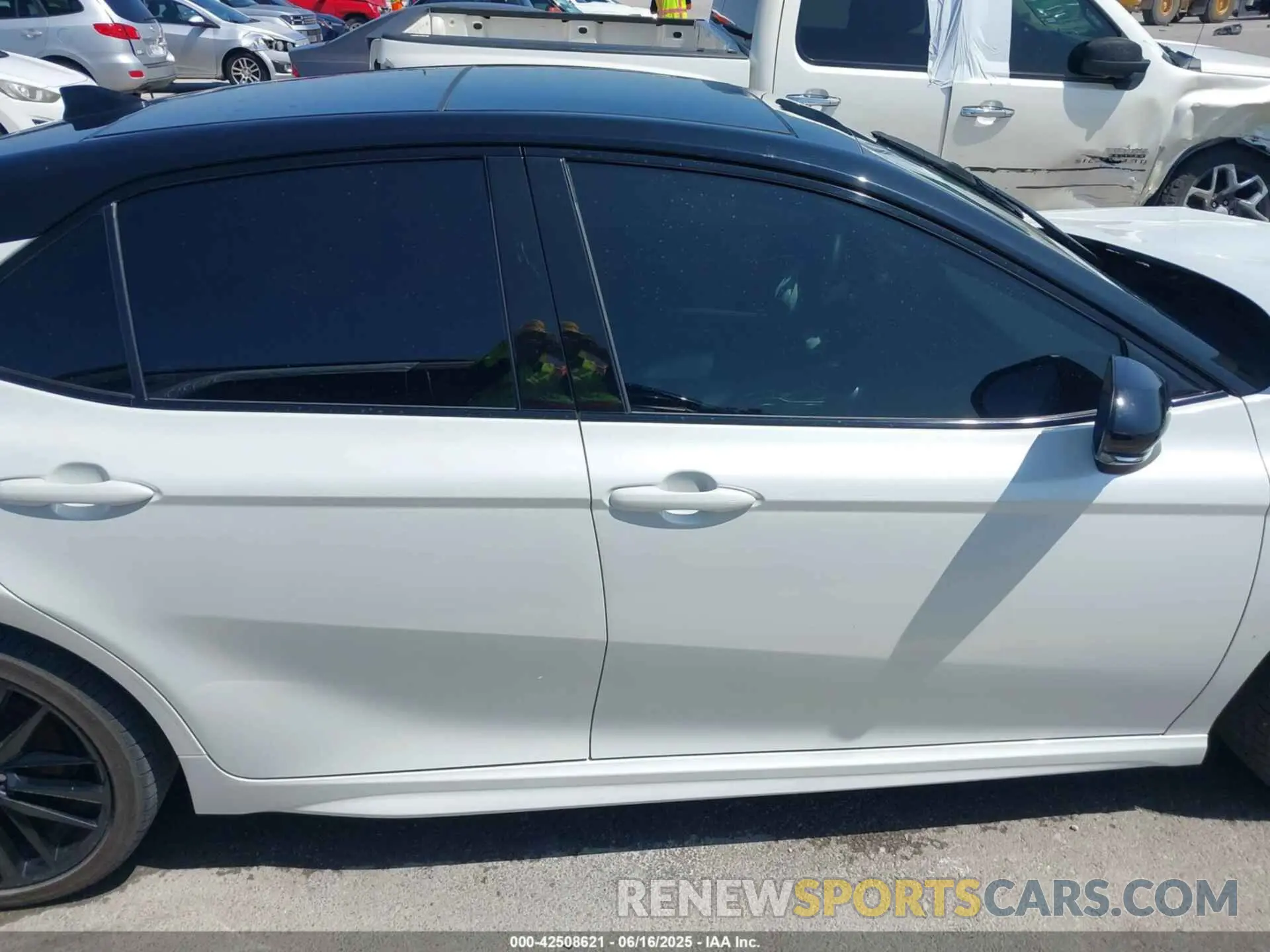 14 fotografías del automóvil dañado 4T1KZ1AKXPU085075 TOYOTA CAMRY 2023