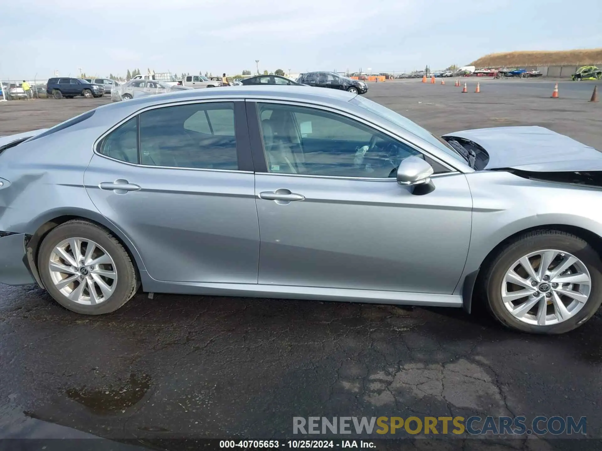 14 fotografías del automóvil dañado 4T1R11AK0PU806865 TOYOTA CAMRY 2023