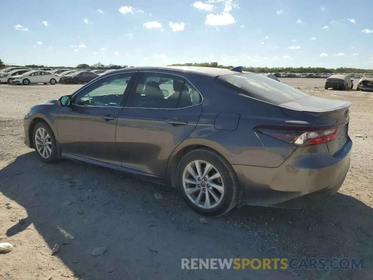 2 fotografías del automóvil dañado 4T1R11AK2PU731912 TOYOTA CAMRY 2023