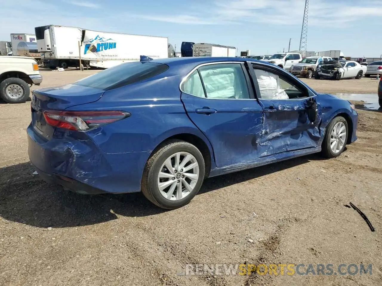 3 fotografías del automóvil dañado 4T1R11AK3PU187209 TOYOTA CAMRY 2023