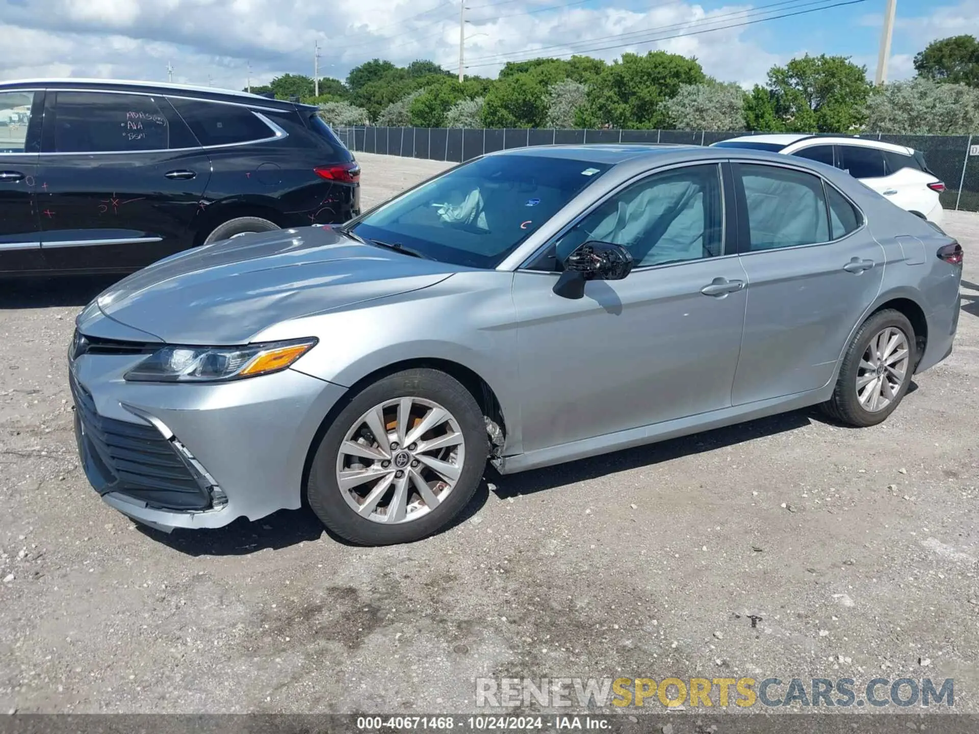 2 fotografías del automóvil dañado 4T1R11AK4PU102538 TOYOTA CAMRY 2023