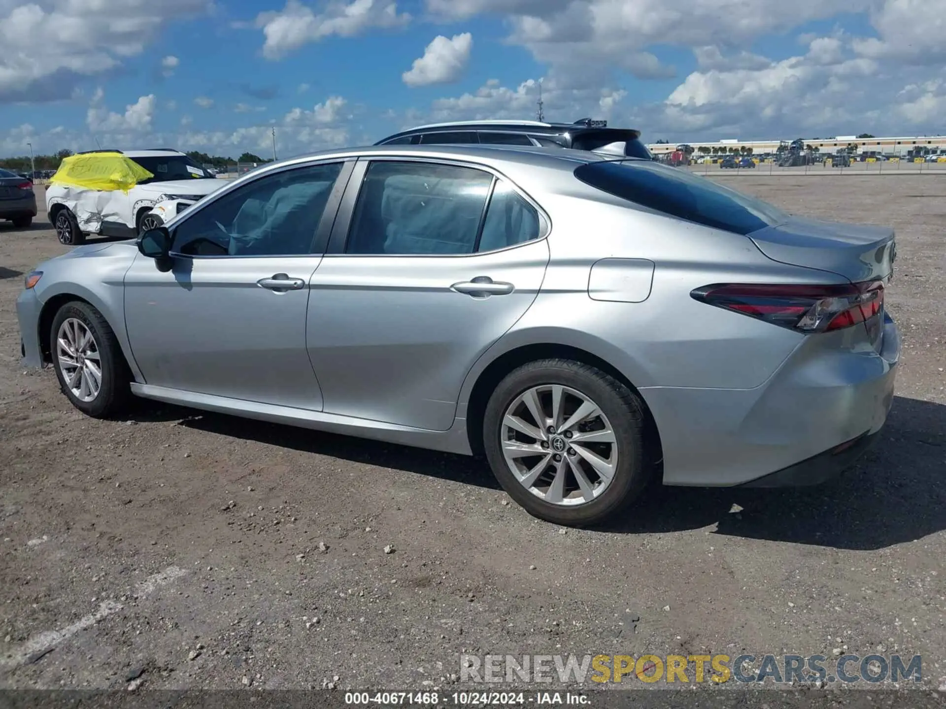 3 fotografías del automóvil dañado 4T1R11AK4PU102538 TOYOTA CAMRY 2023