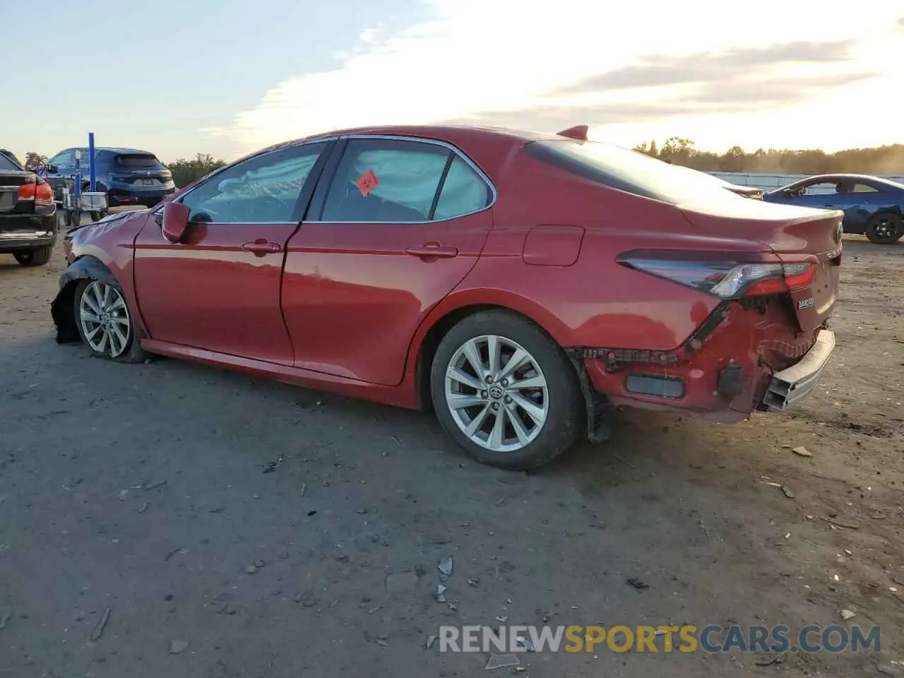 2 fotografías del automóvil dañado 4T1R11AK4PU123700 TOYOTA CAMRY 2023