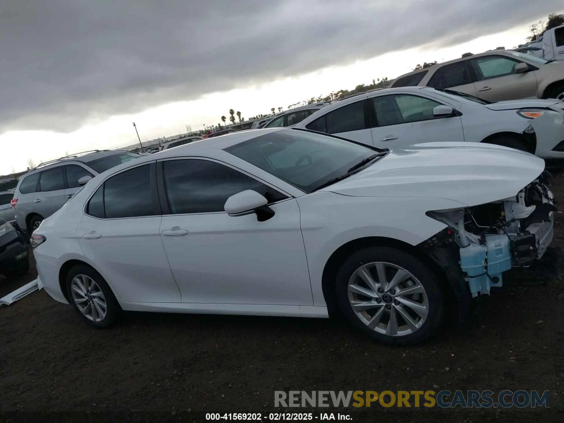 14 fotografías del automóvil dañado 4T1R11AK8PU153556 TOYOTA CAMRY 2023