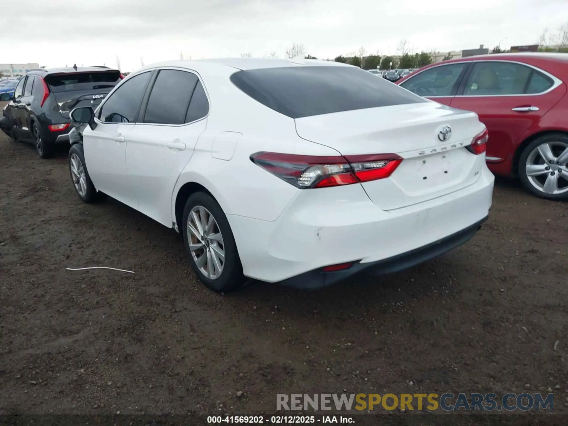 3 fotografías del automóvil dañado 4T1R11AK8PU153556 TOYOTA CAMRY 2023