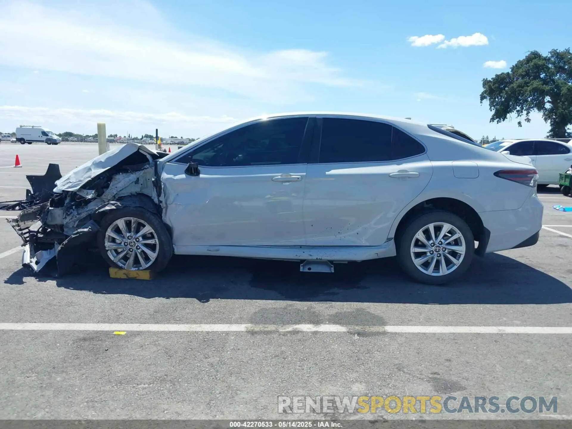 14 fotografías del automóvil dañado 4T1R11AK9PU134949 TOYOTA CAMRY 2023