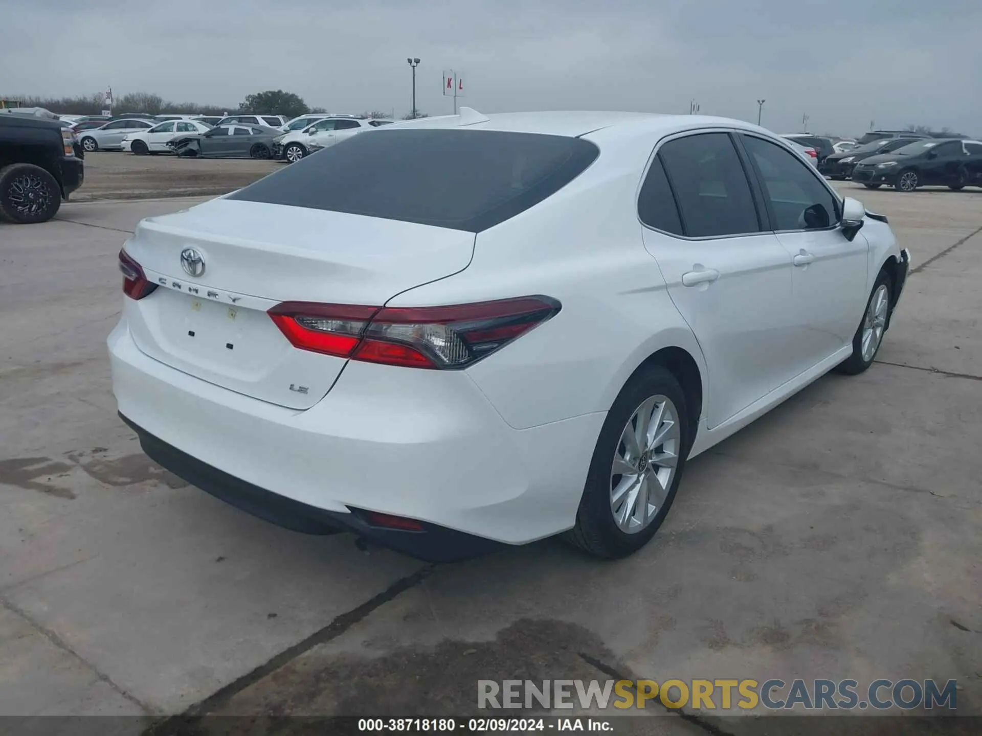 4 fotografías del automóvil dañado 4T1R11AK9PU838438 TOYOTA CAMRY 2023