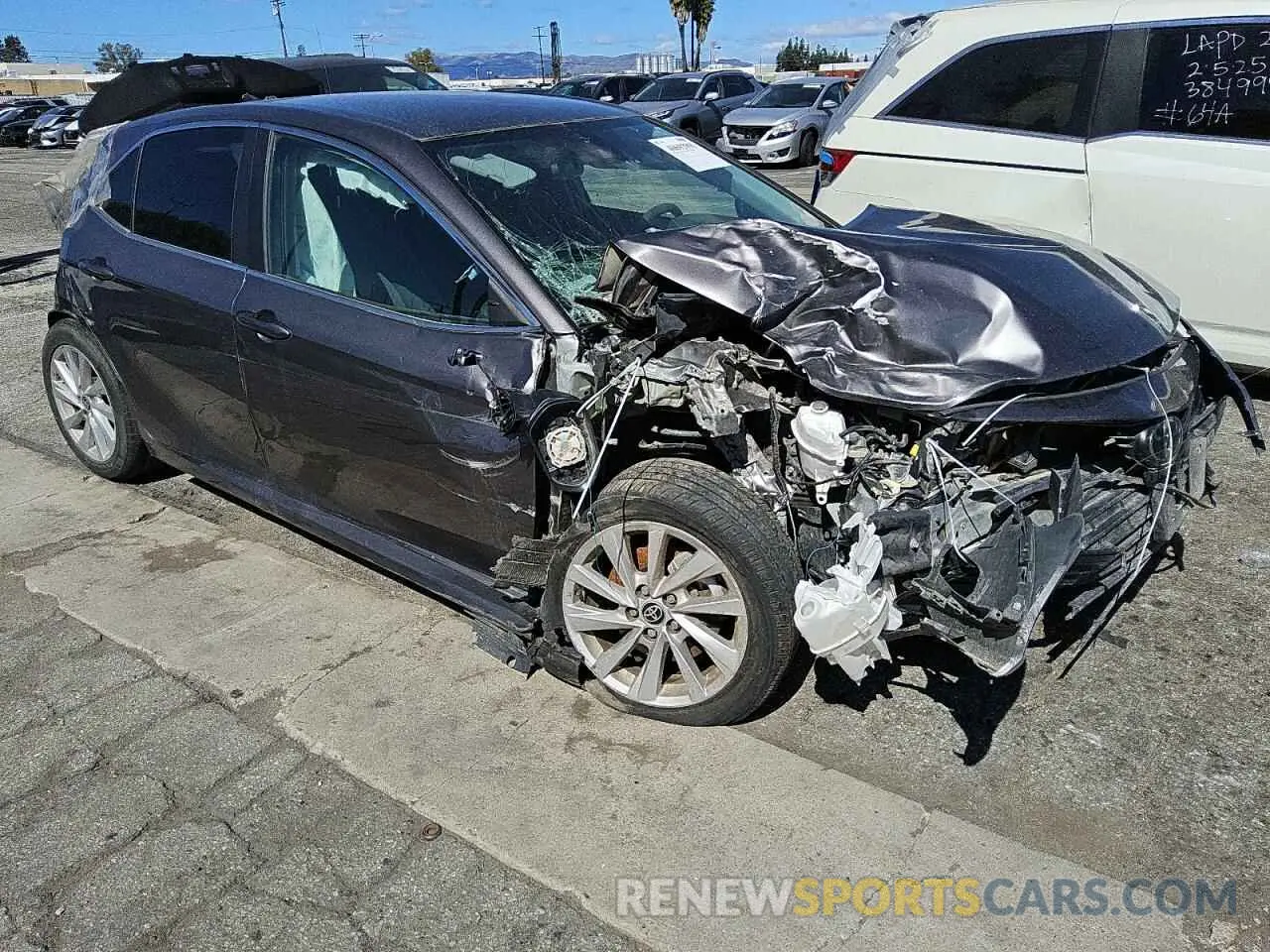 4 fotografías del automóvil dañado 4T1R11AKXPU764124 TOYOTA CAMRY 2023
