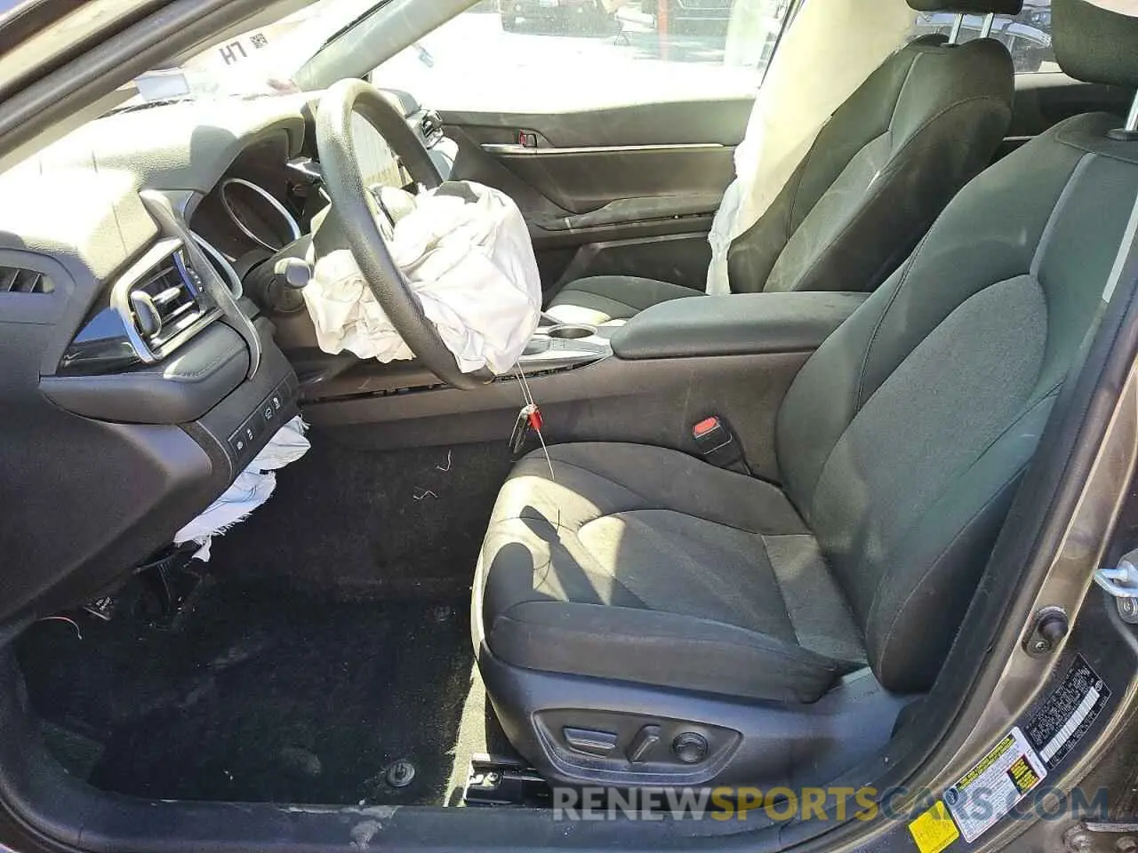 7 fotografías del automóvil dañado 4T1R11AKXPU764124 TOYOTA CAMRY 2023