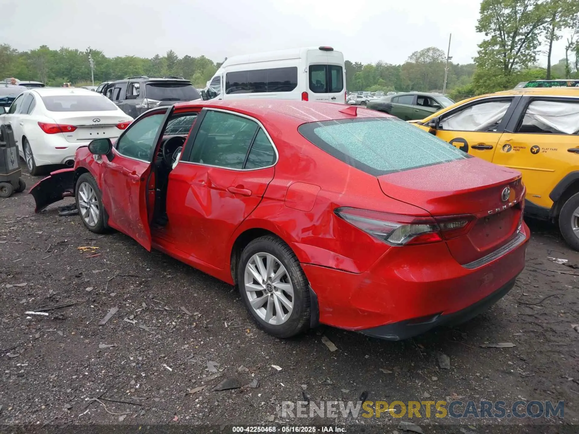 3 fotografías del automóvil dañado 4T1R11BK3PU096651 TOYOTA CAMRY 2023