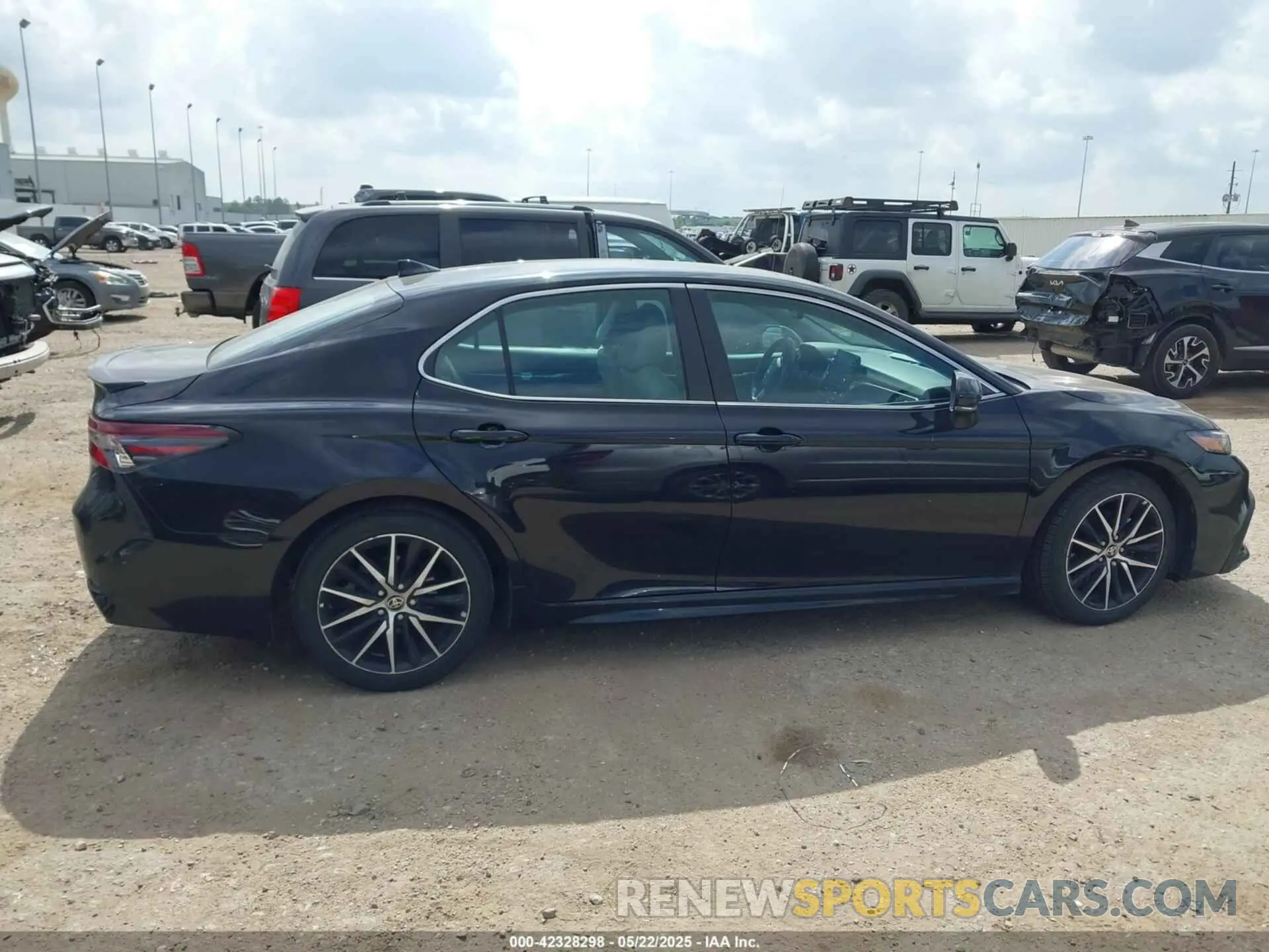 13 fotografías del automóvil dañado 4T1S11AK0PU155335 TOYOTA CAMRY 2023