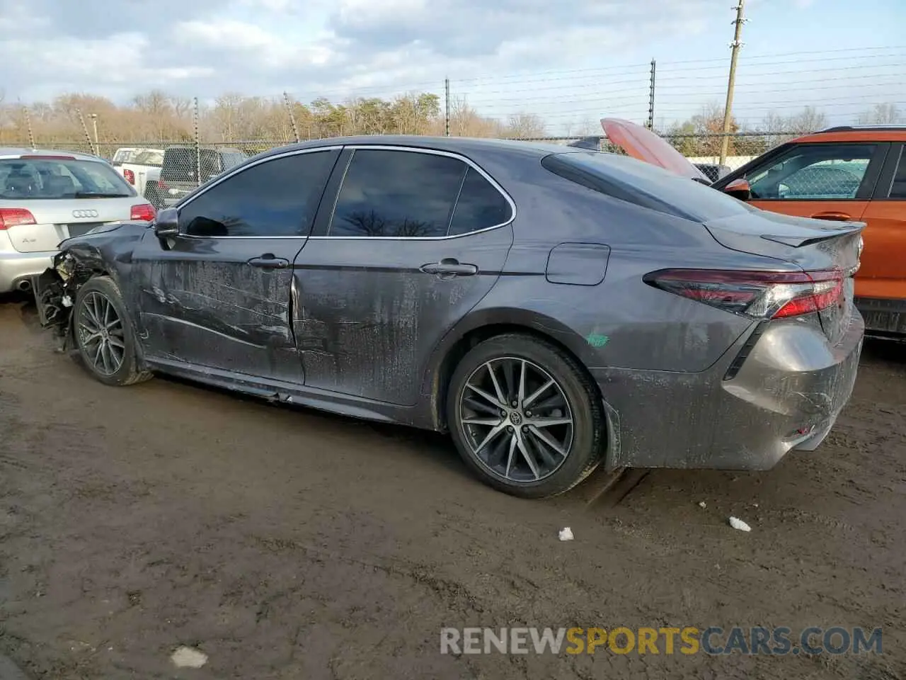 2 fotografías del automóvil dañado 4T1S11AK5PU106700 TOYOTA CAMRY 2023