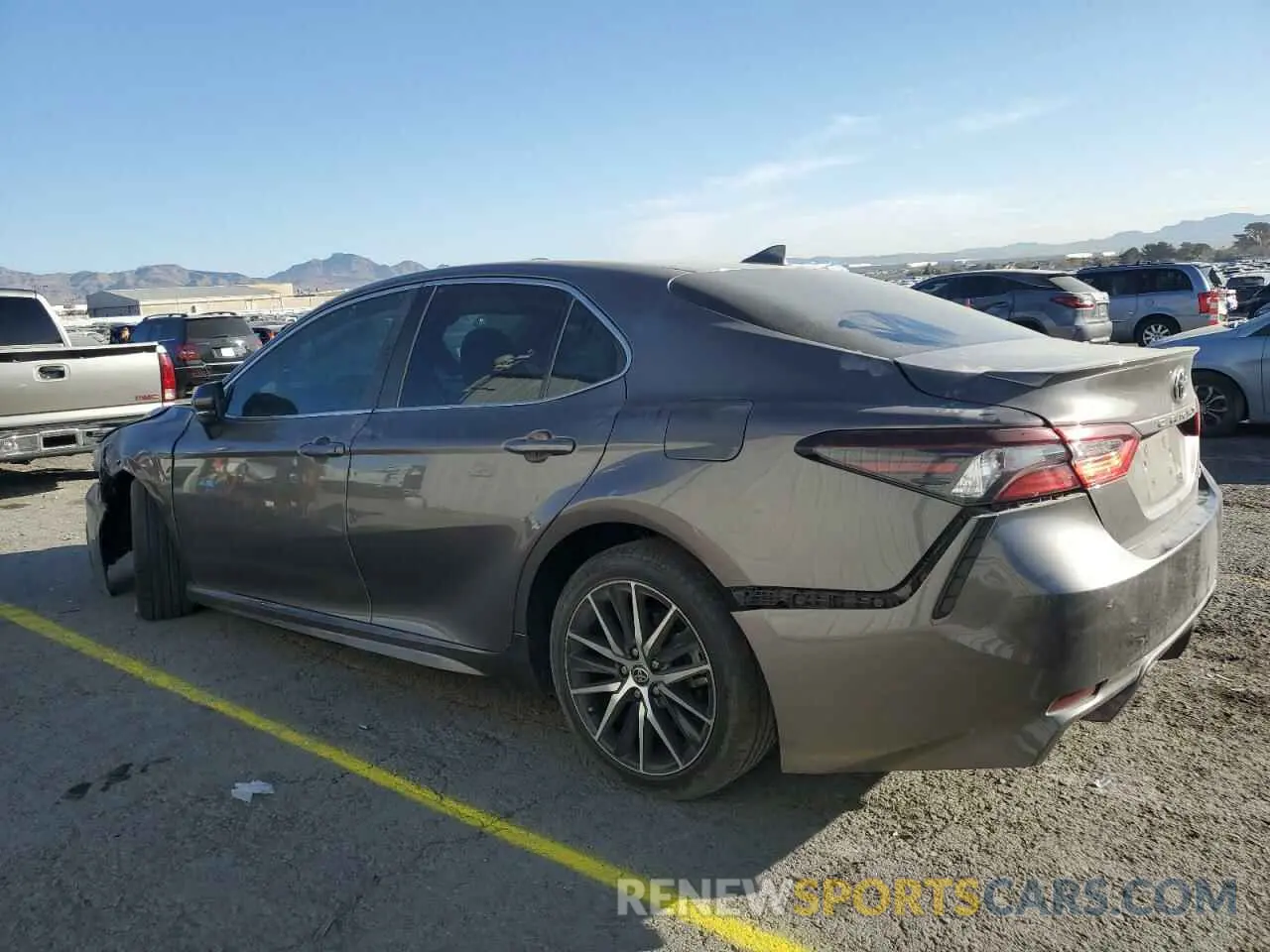 2 fotografías del automóvil dañado 4T1S11AK8PU808526 TOYOTA CAMRY 2023