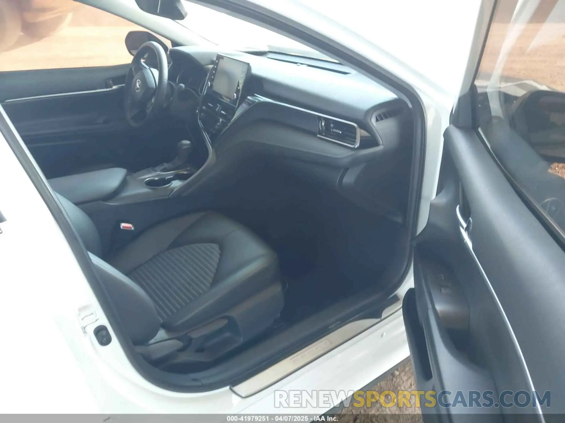 5 fotografías del automóvil dañado 4T1S11AK9PU143376 TOYOTA CAMRY 2023