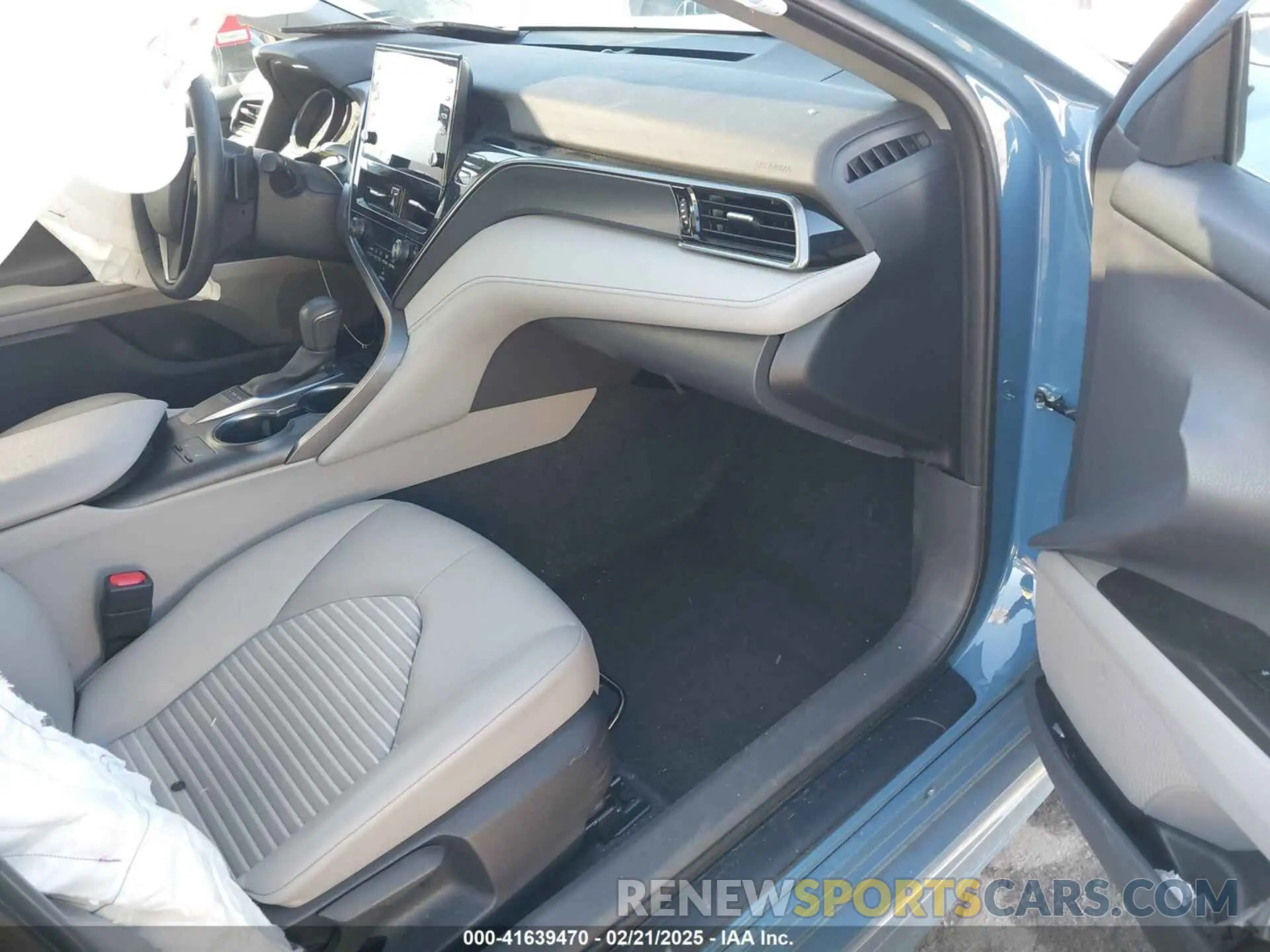 5 fotografías del automóvil dañado 4T1S11AKXPU125419 TOYOTA CAMRY 2023