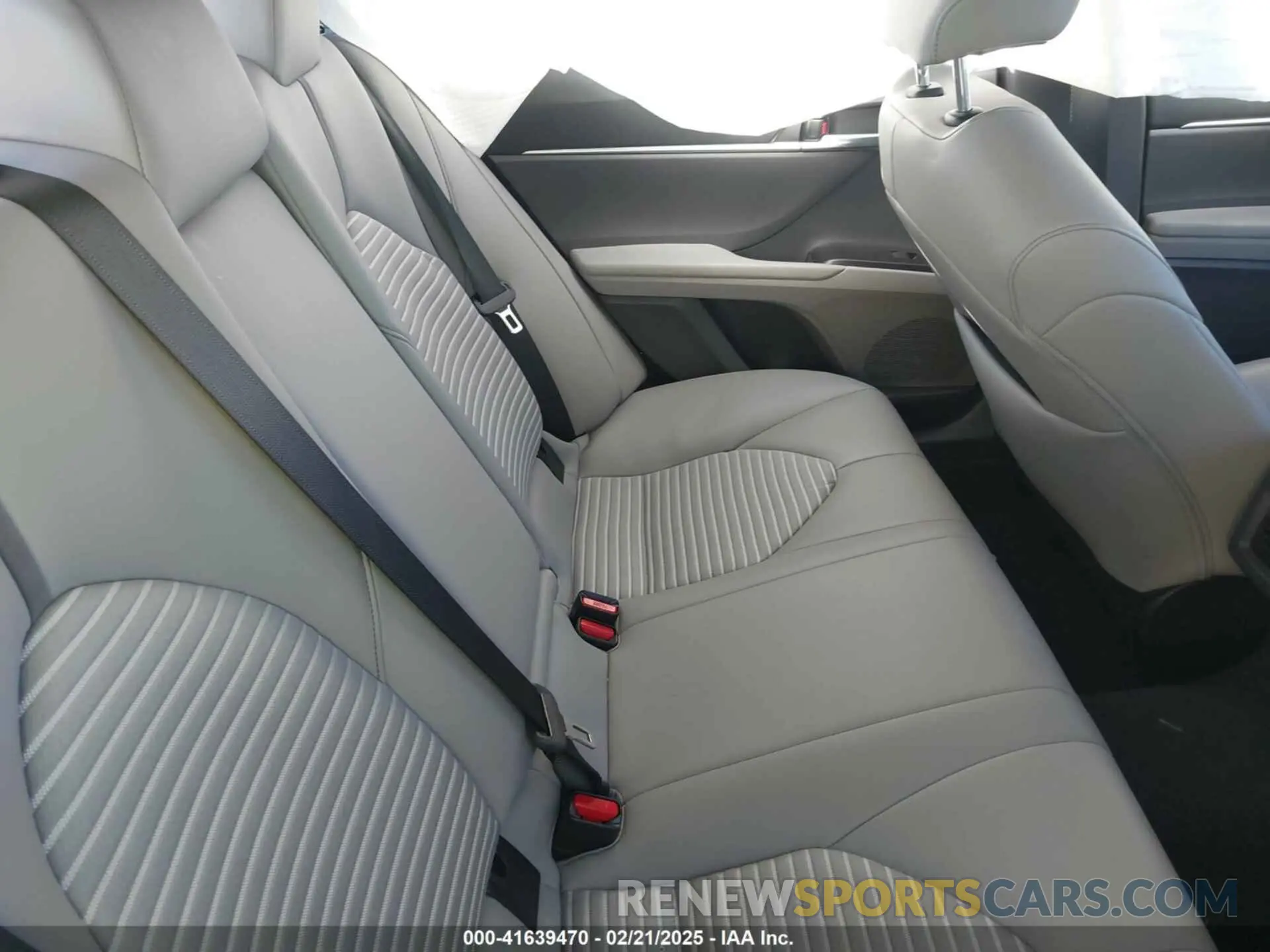 8 fotografías del automóvil dañado 4T1S11AKXPU125419 TOYOTA CAMRY 2023