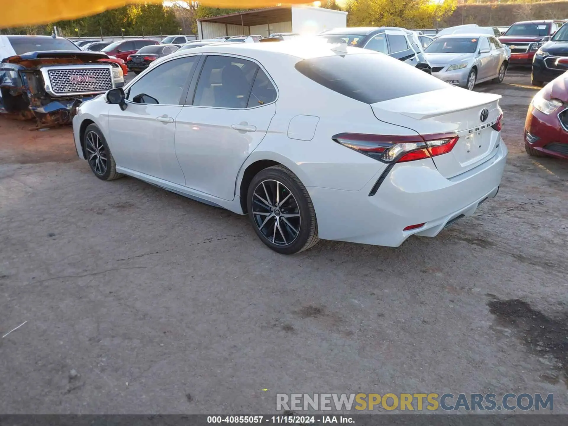 3 fotografías del automóvil dañado 4T1T11AK0PU120881 TOYOTA CAMRY 2023