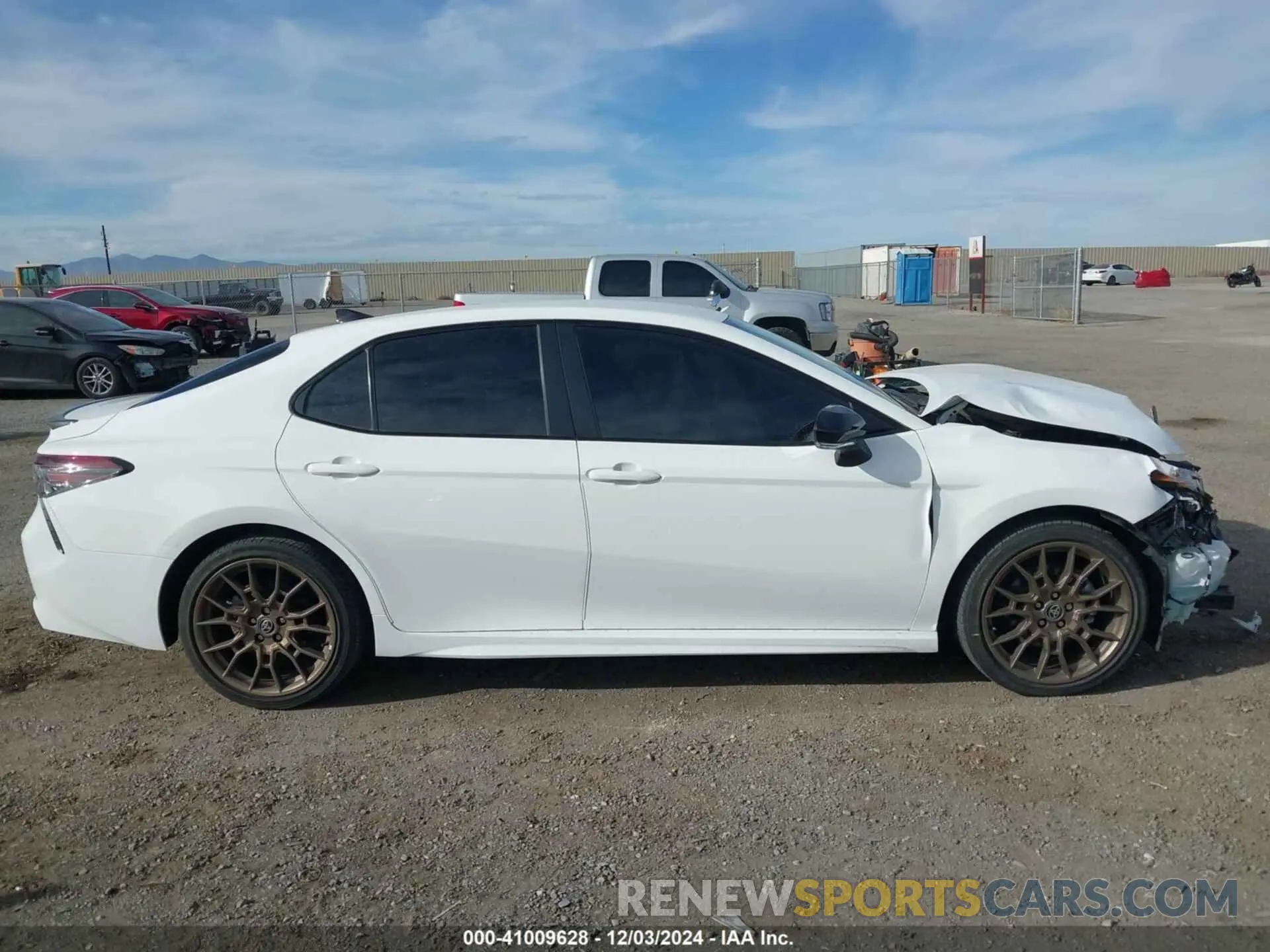 14 fotografías del automóvil dañado 4T1T11AK0PU142508 TOYOTA CAMRY 2023