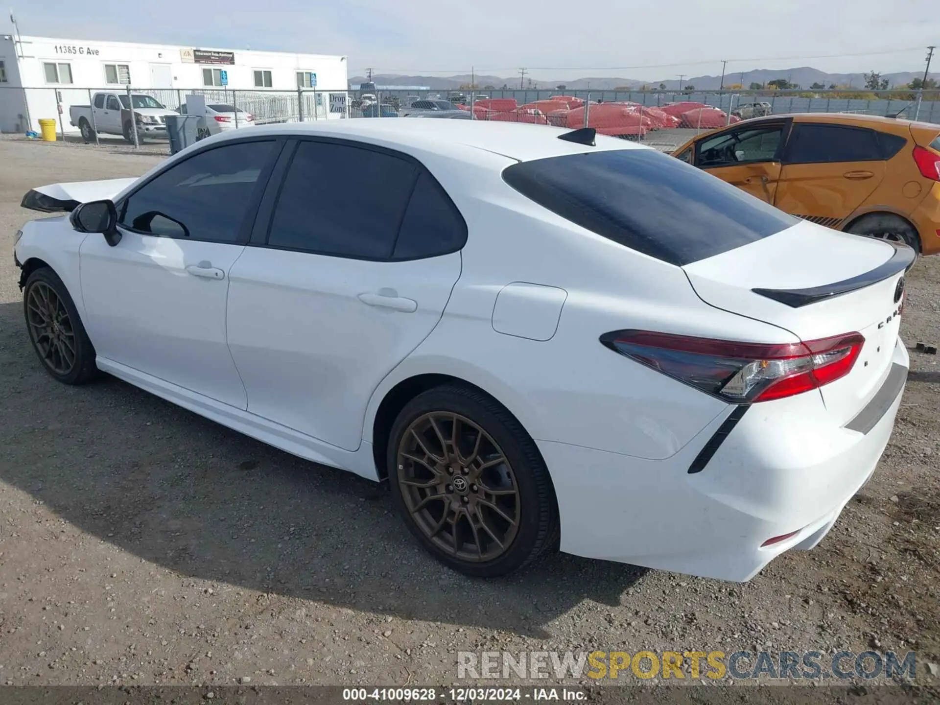 3 fotografías del automóvil dañado 4T1T11AK0PU142508 TOYOTA CAMRY 2023