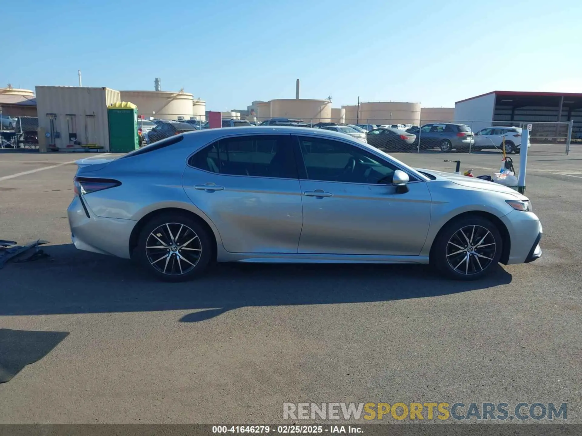 14 fotografías del automóvil dañado 4T1T11AK0PU787398 TOYOTA CAMRY 2023