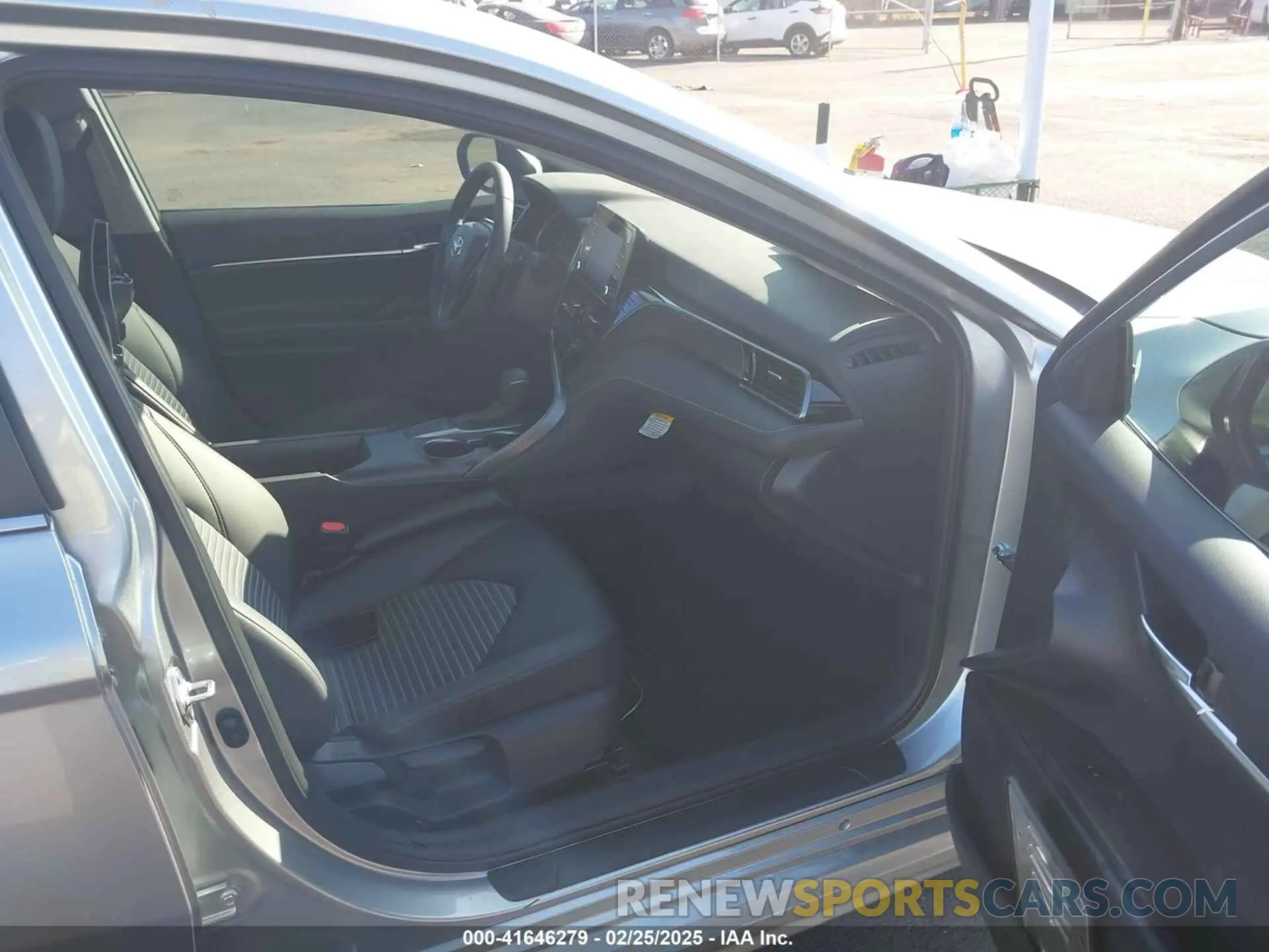 5 fotografías del automóvil dañado 4T1T11AK0PU787398 TOYOTA CAMRY 2023