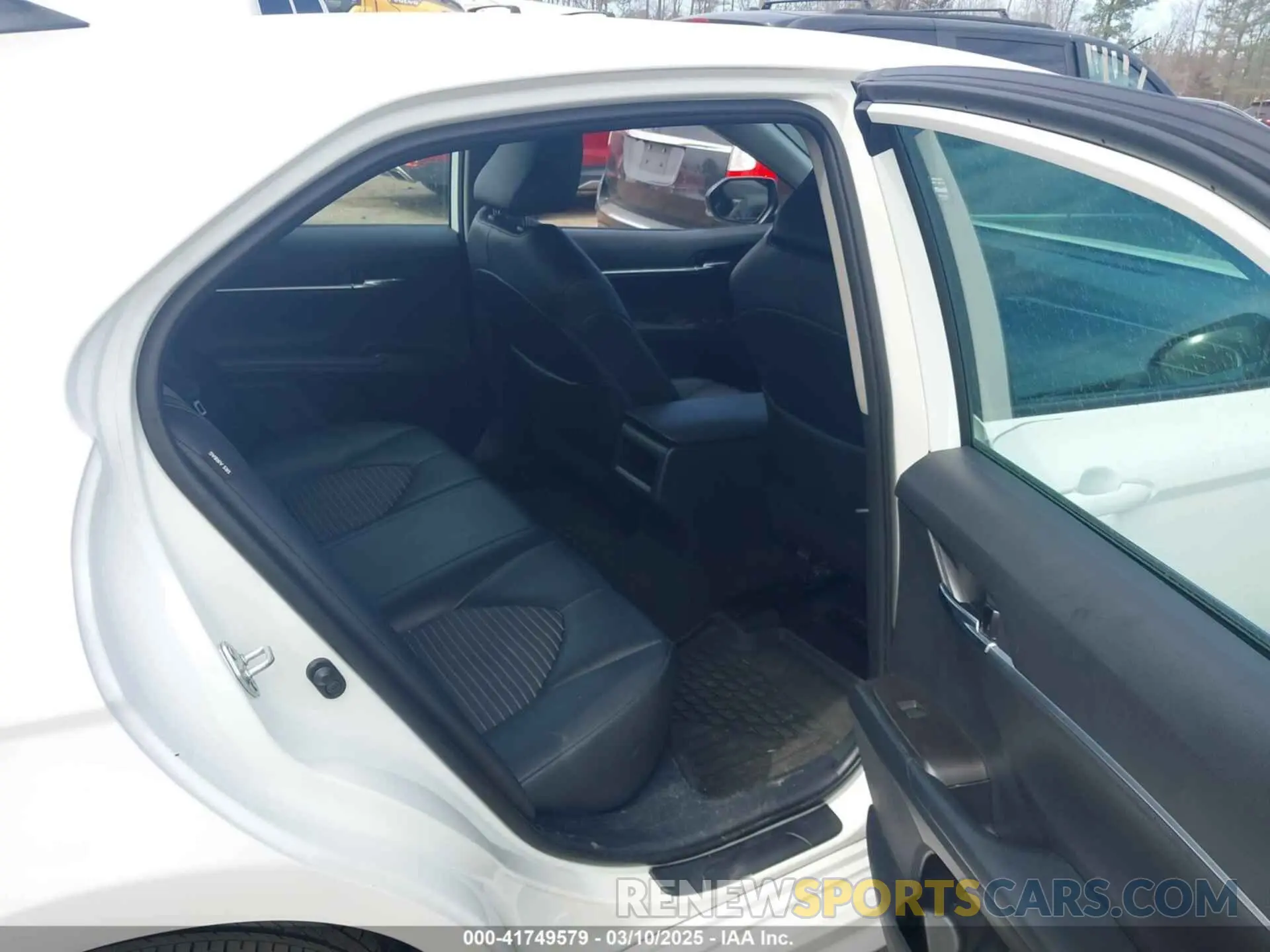 8 fotografías del automóvil dañado 4T1T11AK1PU087518 TOYOTA CAMRY 2023