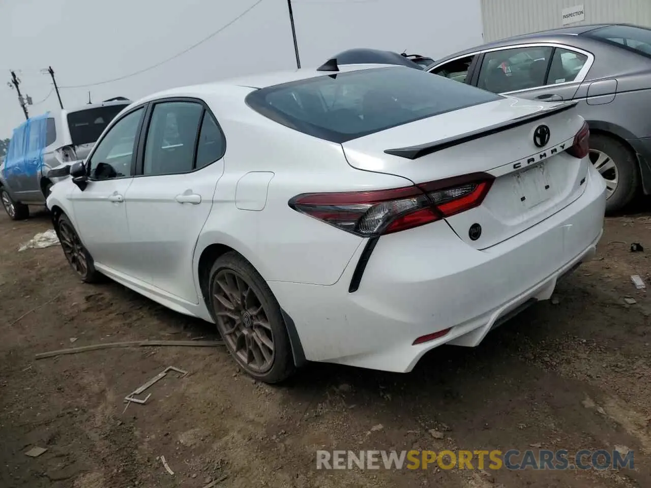 2 fotografías del automóvil dañado 4T1T11AK2PU106271 TOYOTA CAMRY 2023