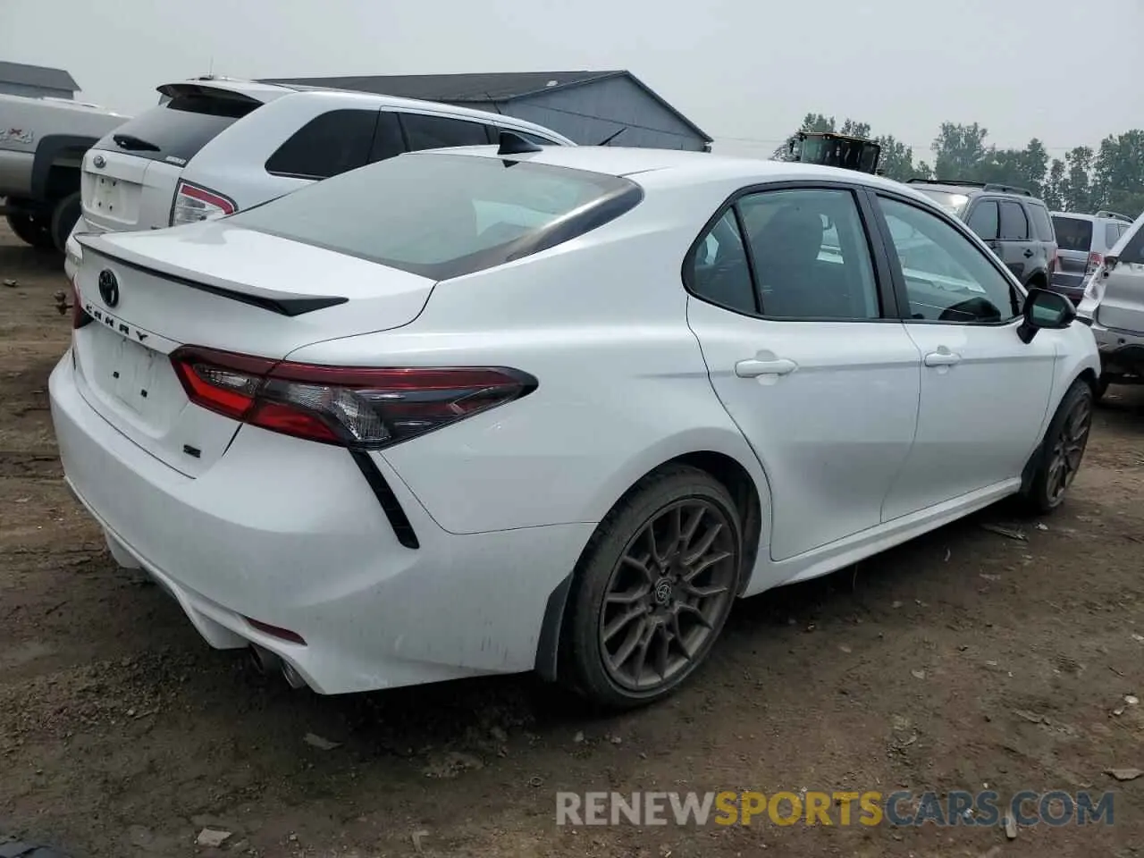 3 fotografías del automóvil dañado 4T1T11AK2PU106271 TOYOTA CAMRY 2023