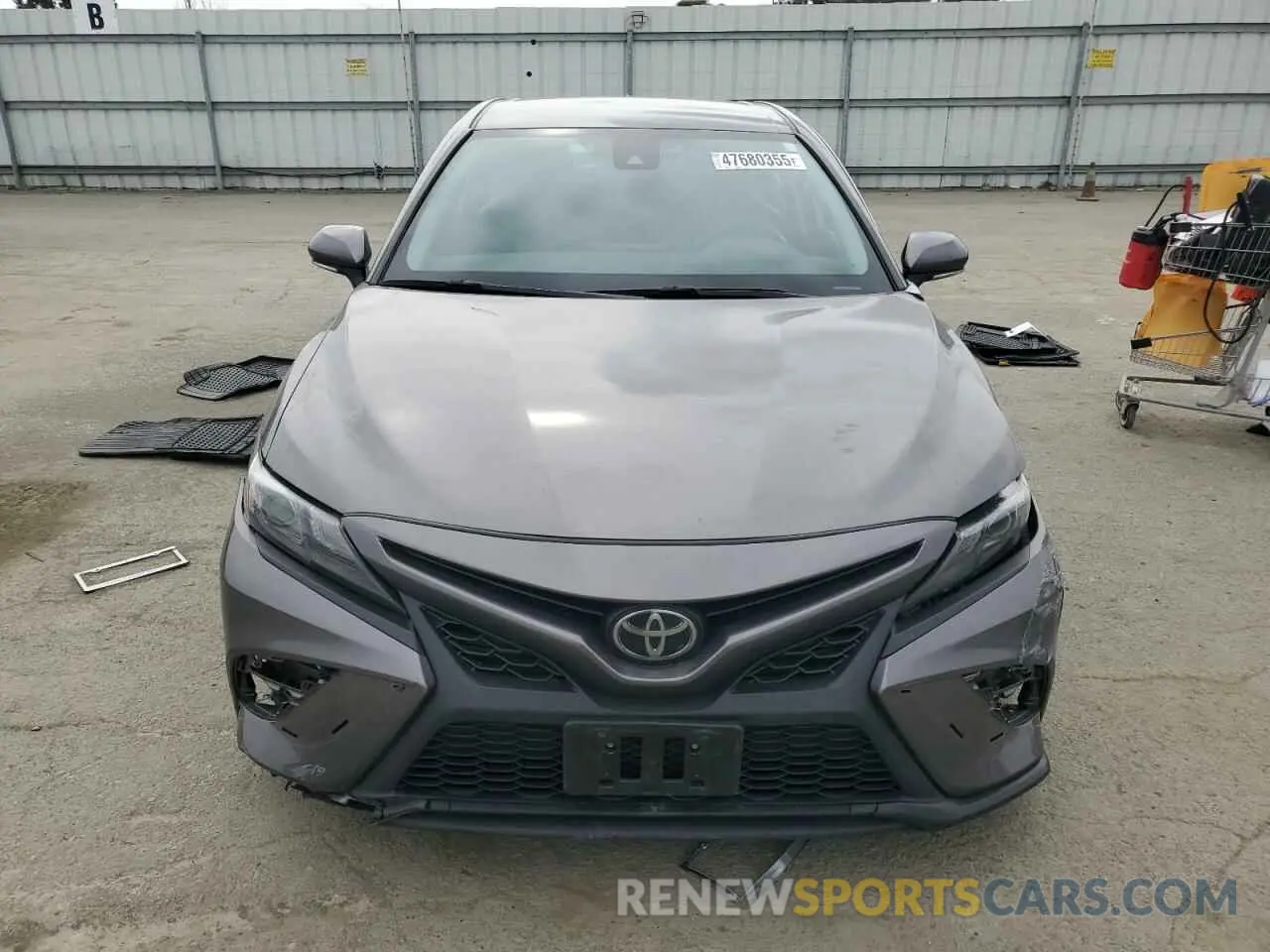 5 fotografías del automóvil dañado 4T1T11AK2PU770926 TOYOTA CAMRY 2023