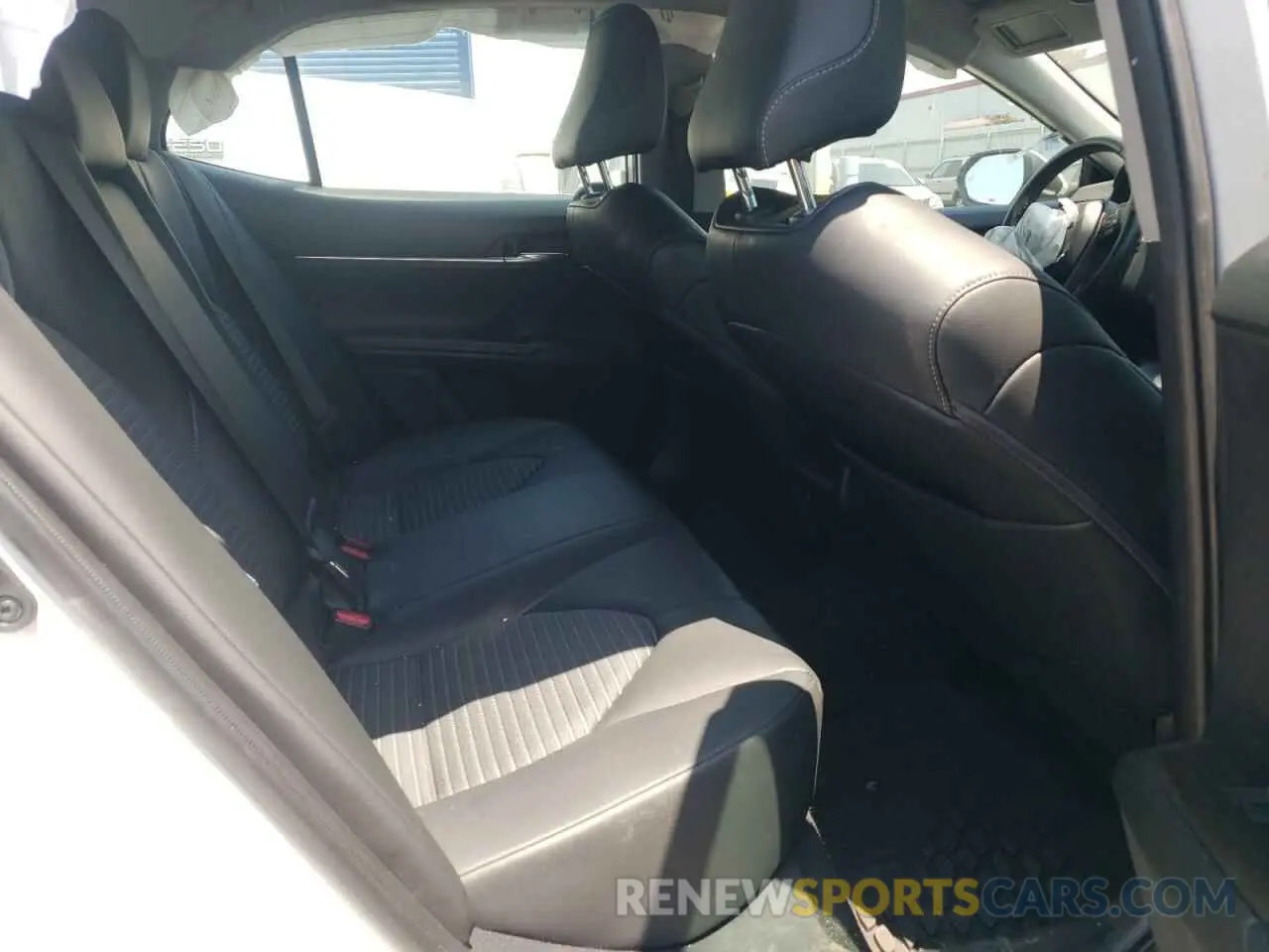 10 fotografías del automóvil dañado 4T1T11AK3PU104903 TOYOTA CAMRY 2023
