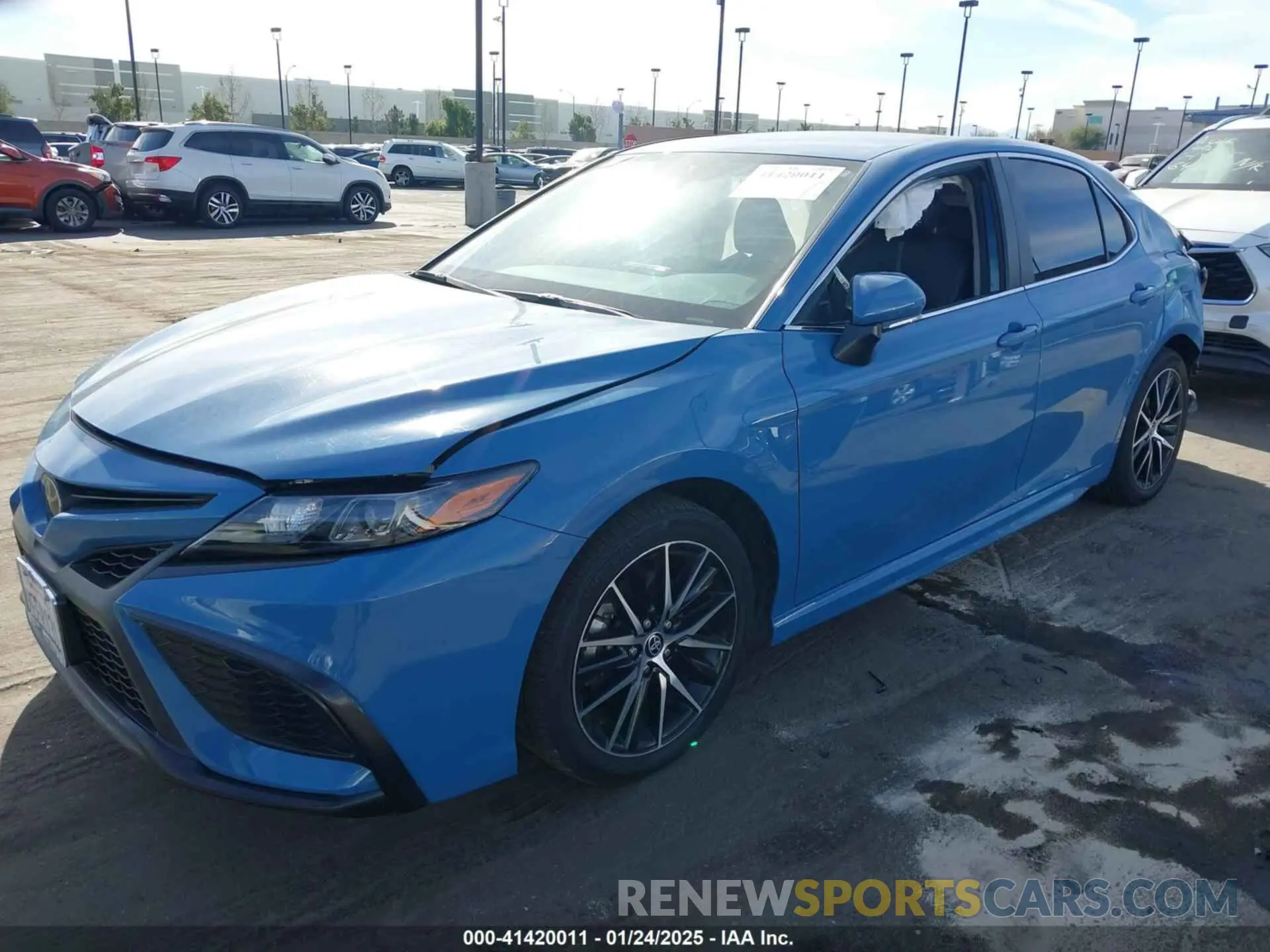 2 fotografías del automóvil dañado 4T1T11AK3PU122995 TOYOTA CAMRY 2023
