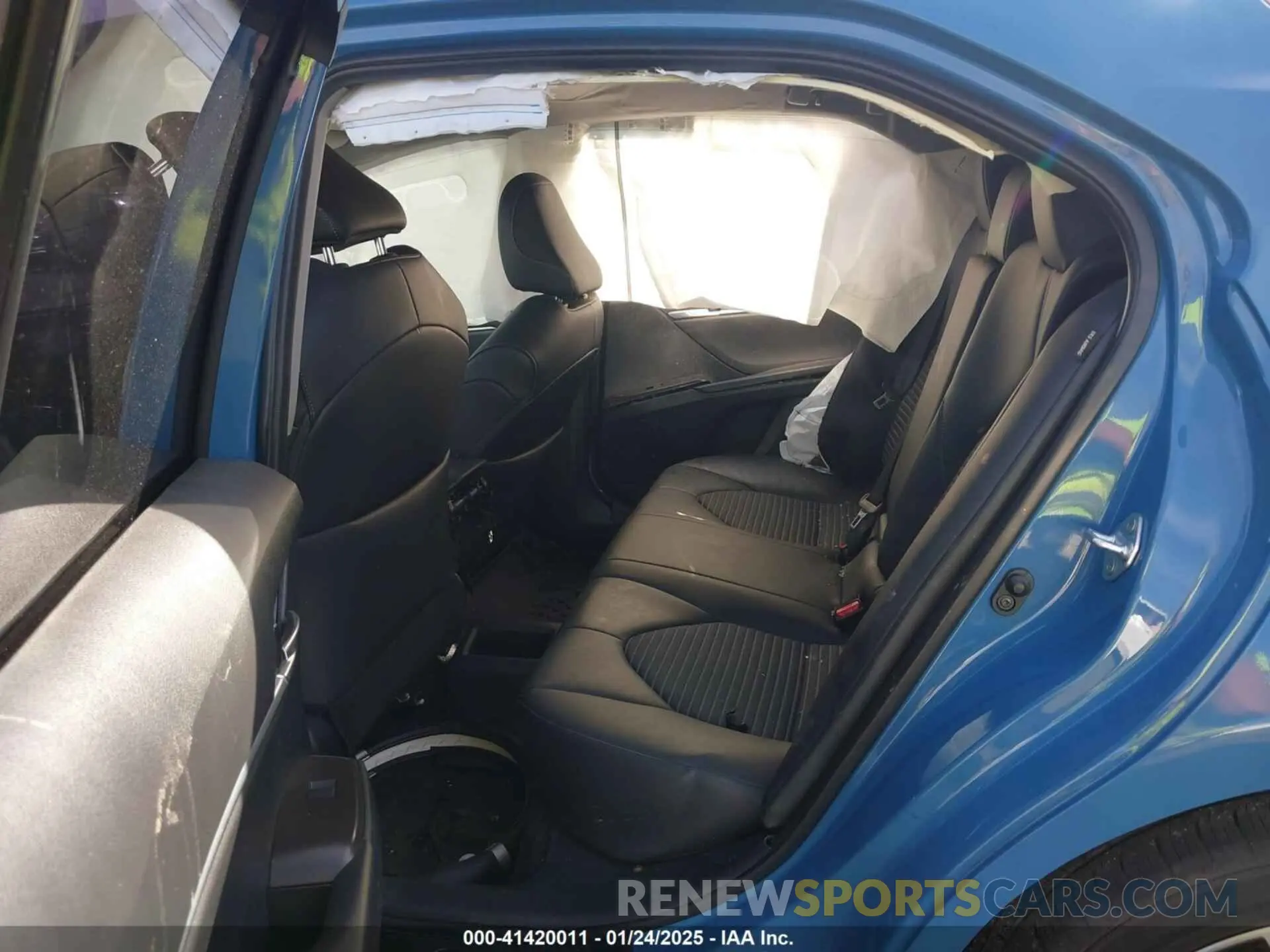 8 fotografías del automóvil dañado 4T1T11AK3PU122995 TOYOTA CAMRY 2023