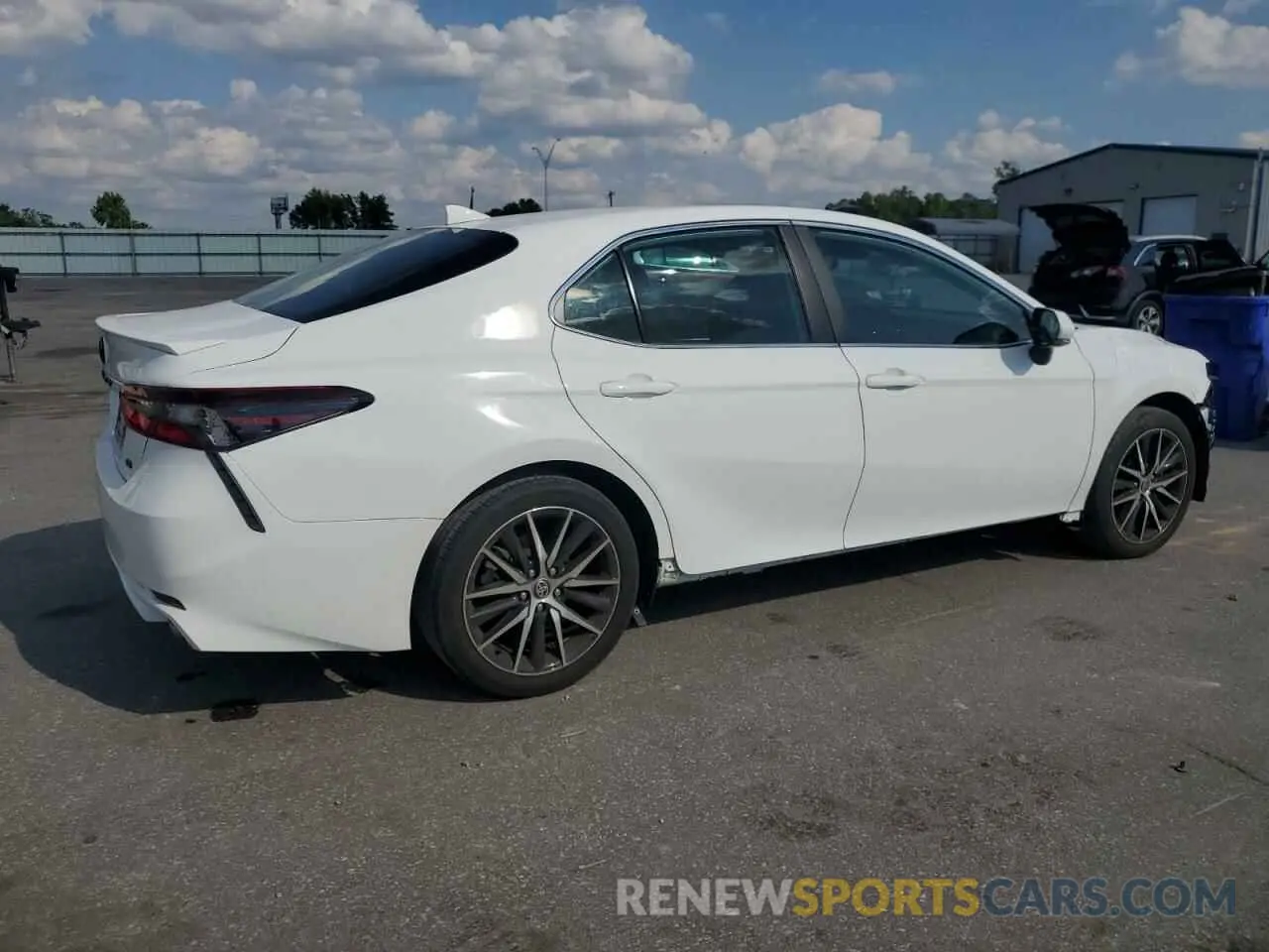 3 fotografías del automóvil dañado 4T1T11AK3PU724389 TOYOTA CAMRY 2023