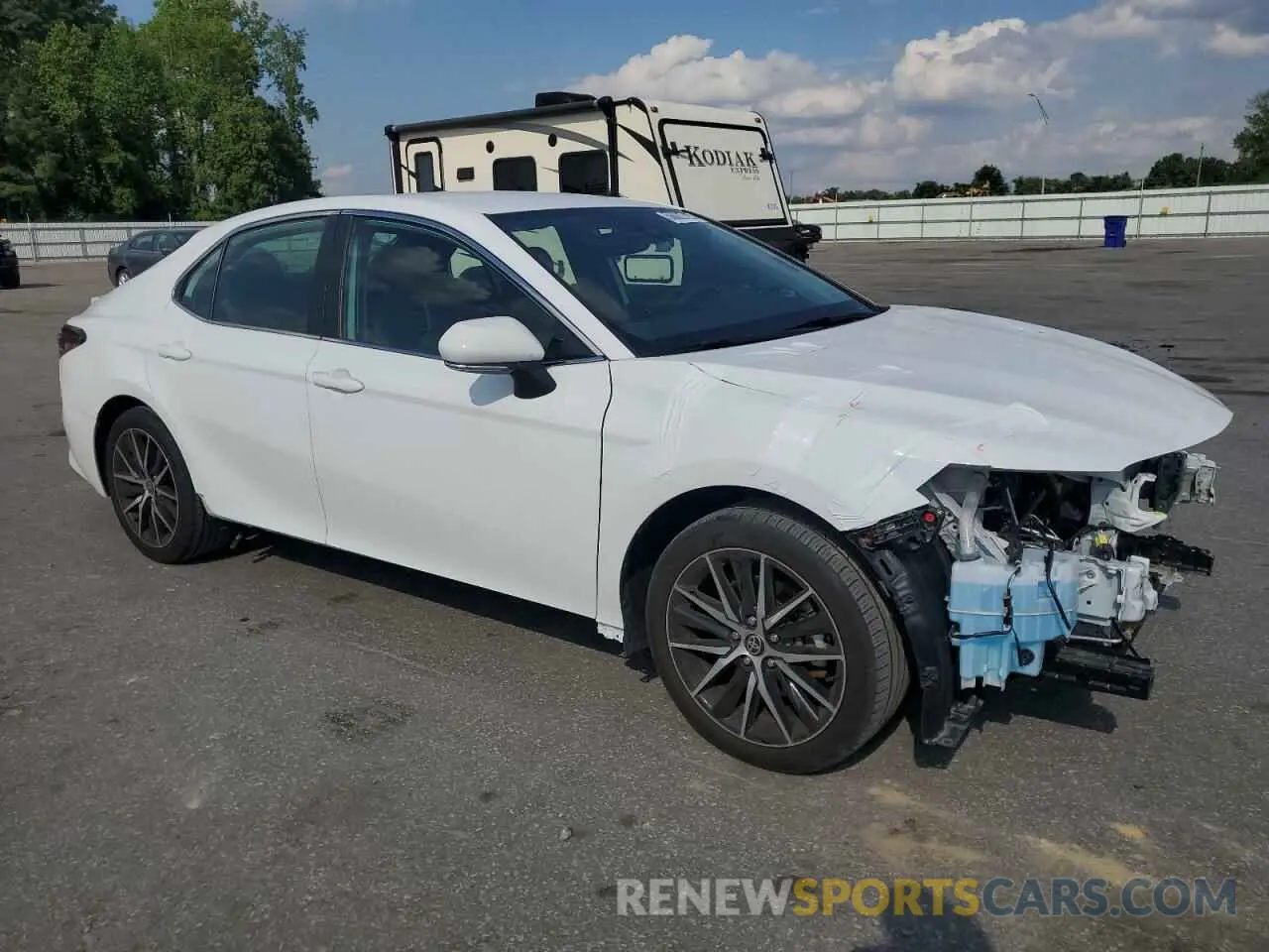 4 fotografías del automóvil dañado 4T1T11AK3PU724389 TOYOTA CAMRY 2023