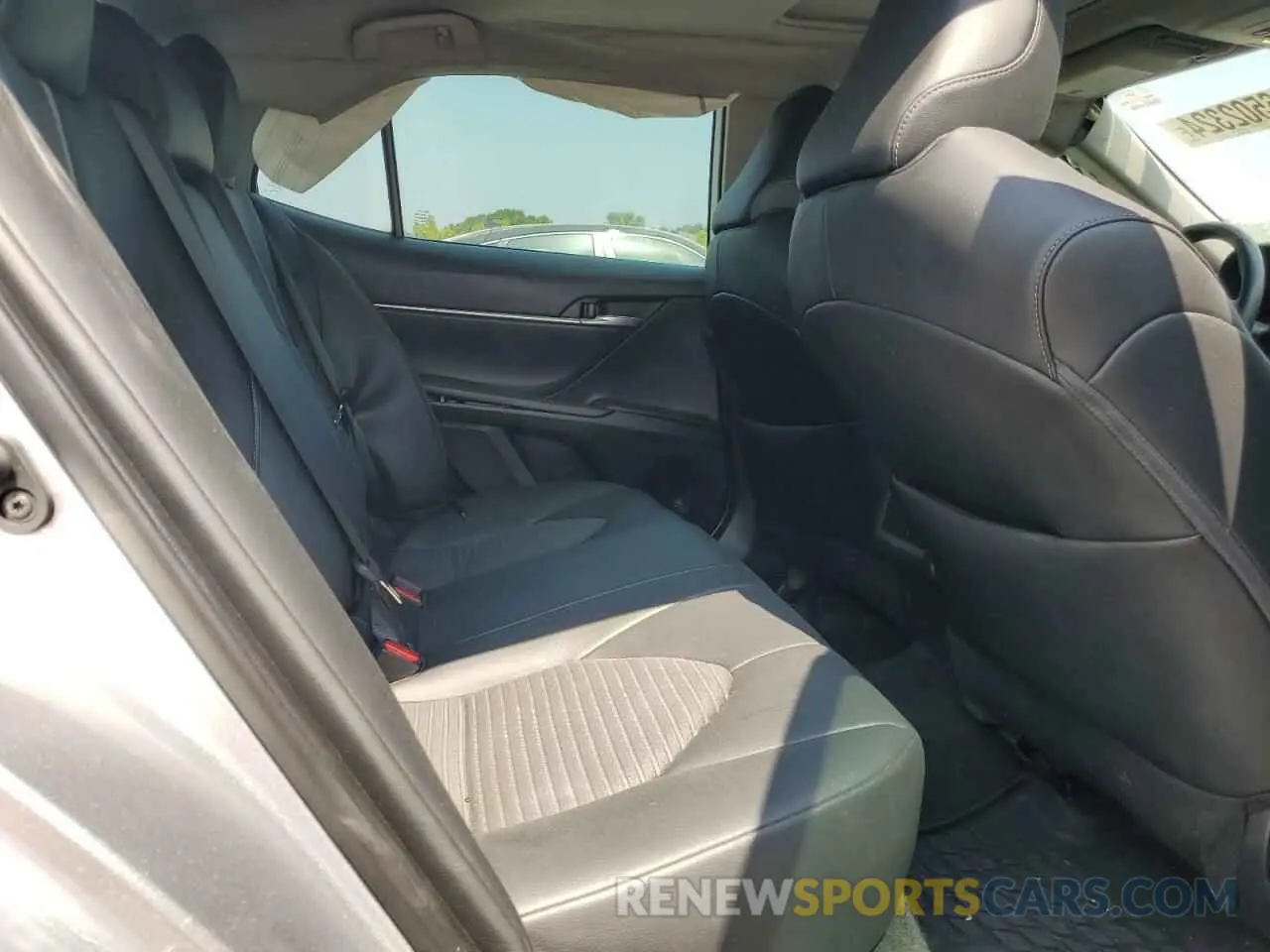 10 fotografías del automóvil dañado 4T1T11AK3PU727731 TOYOTA CAMRY 2023