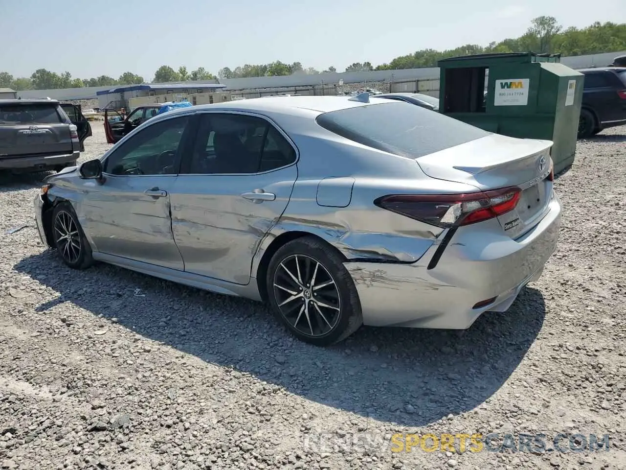 2 fotografías del automóvil dañado 4T1T11AK3PU727731 TOYOTA CAMRY 2023