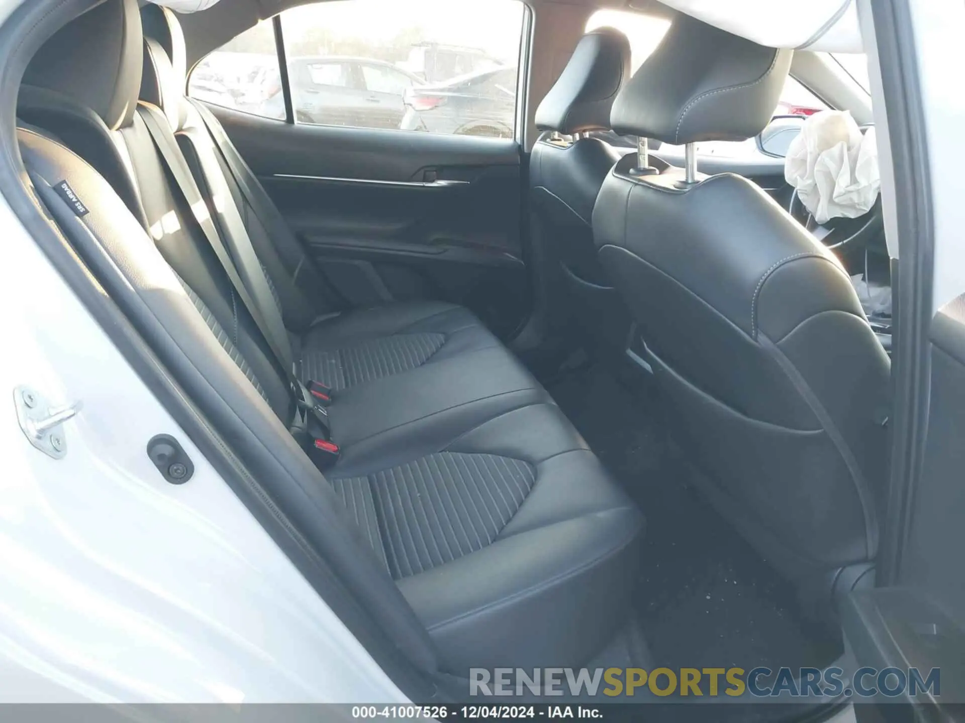 8 fotografías del automóvil dañado 4T1T11AK4PU116252 TOYOTA CAMRY 2023