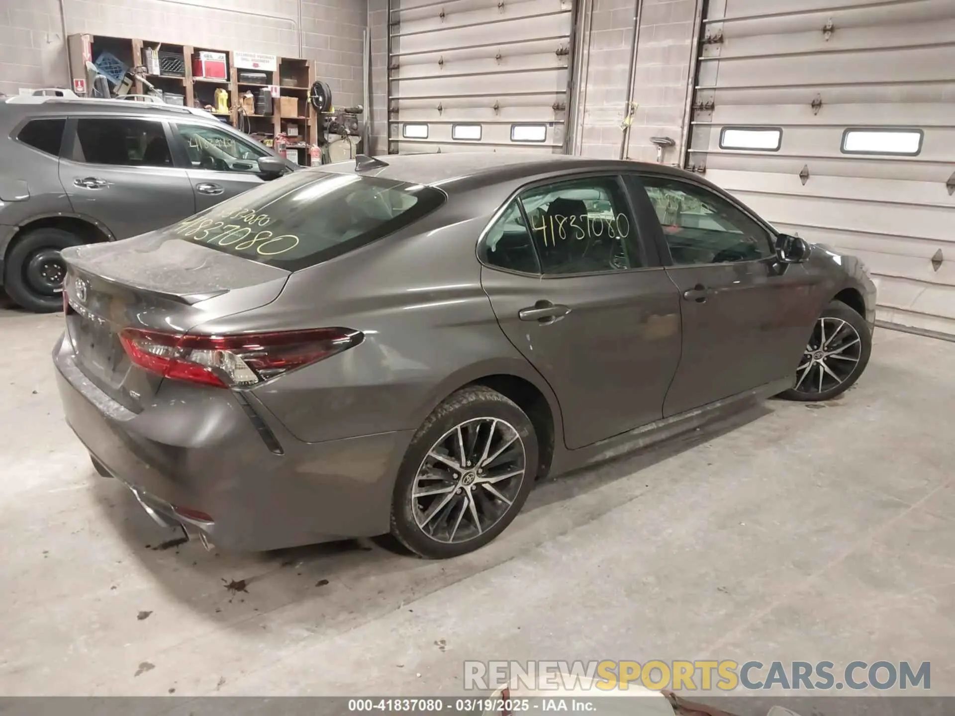 4 fotografías del automóvil dañado 4T1T11AK4PU796718 TOYOTA CAMRY 2023