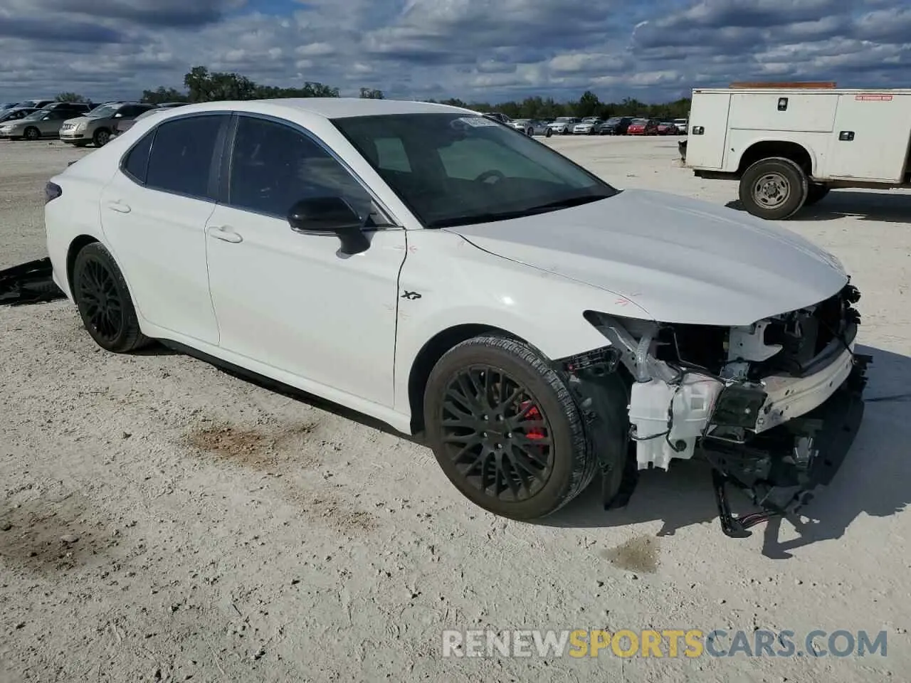 4 fotografías del automóvil dañado 4T1T11AK4PU798579 TOYOTA CAMRY 2023