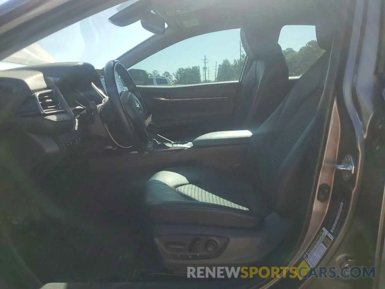 7 fotografías del automóvil dañado 4T1T11AK5PU722000 TOYOTA CAMRY 2023
